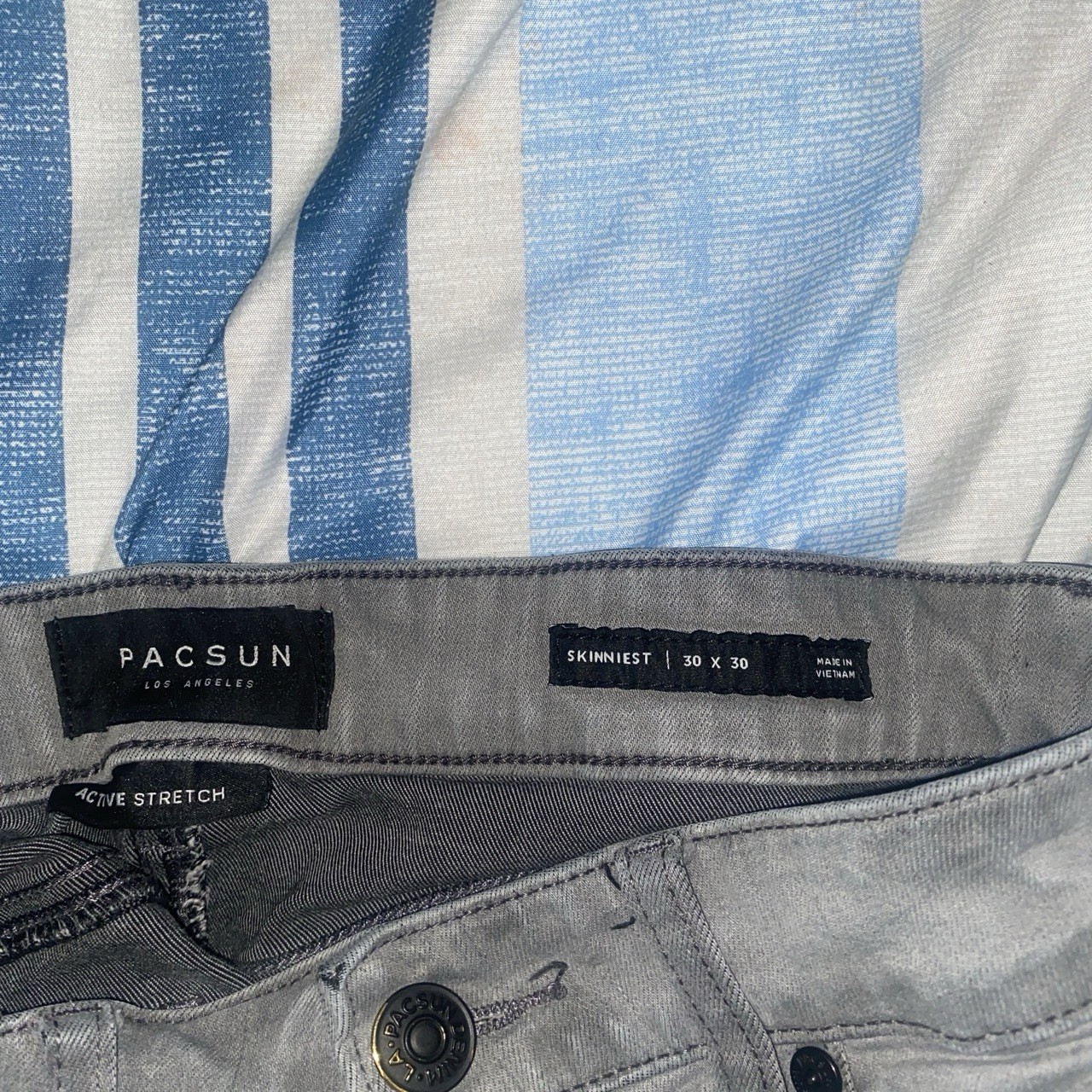 PacSun Men’s Active Stretch Gray Skinny Jeans Distressed Low Rise 5-Pocket