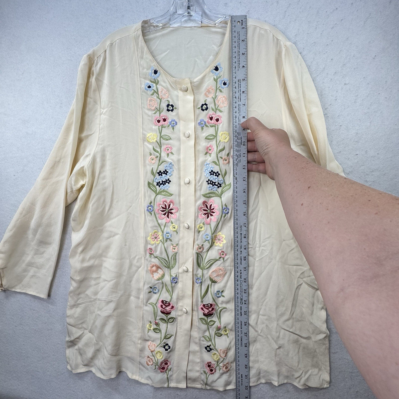 Vintage 100% Silk Diane Von Furstenburg Embroidered Tunic Top Size XL Grandma