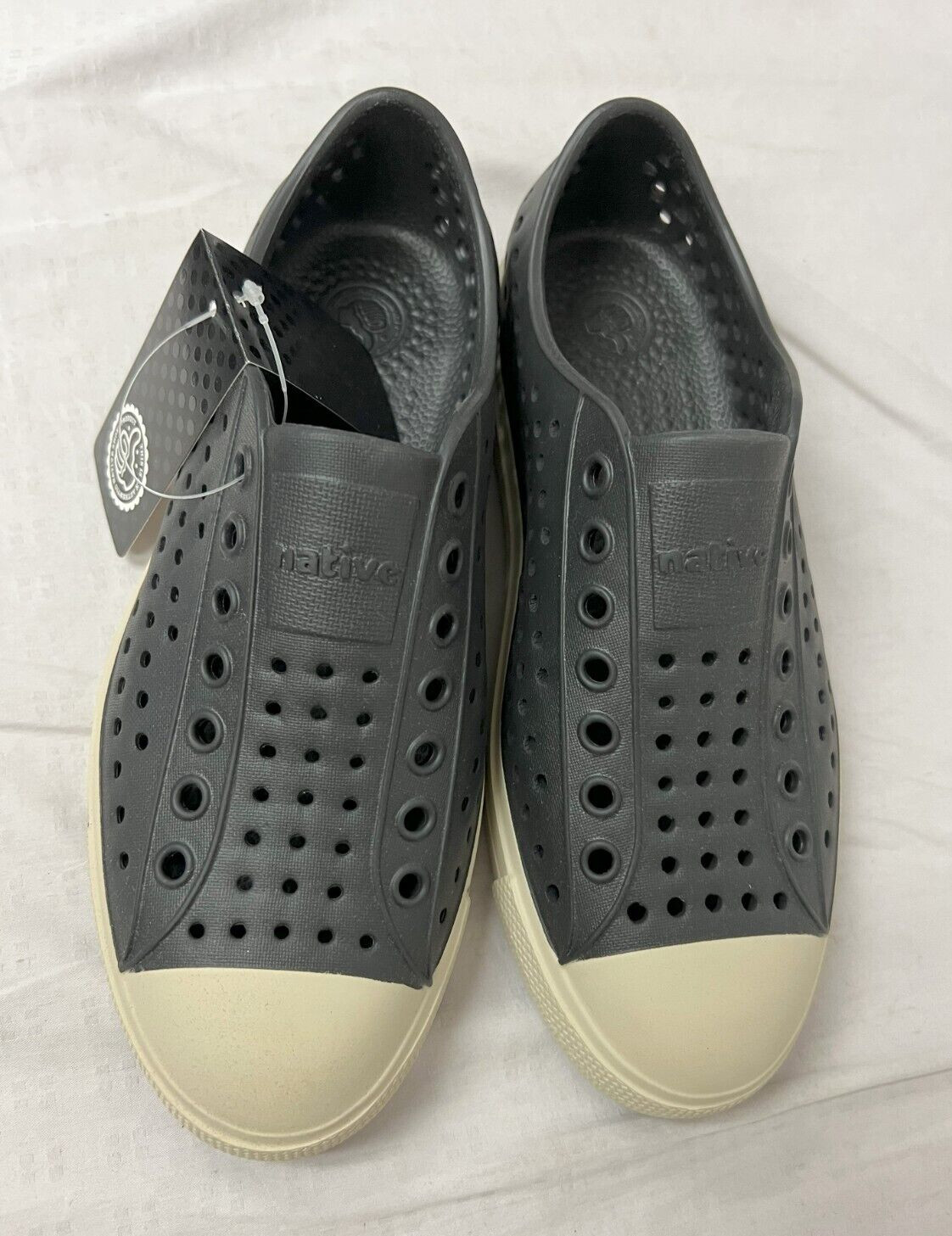 Native Adults Jefferson Slip On Sneaker/Water Shoe Jiffy Black Men 5/Women 7 New