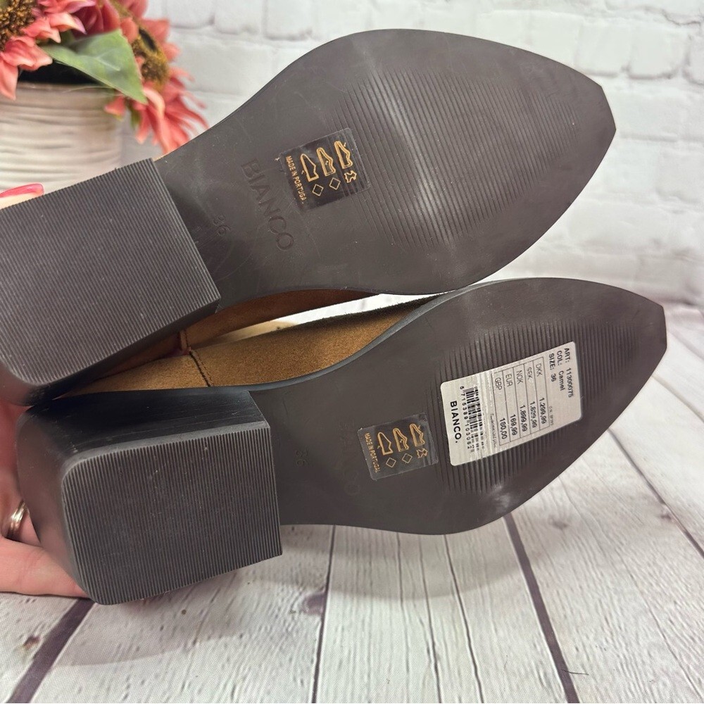 NWT no box BIANCO camel Brown Suede Western Ankle Boots sz 36 EU