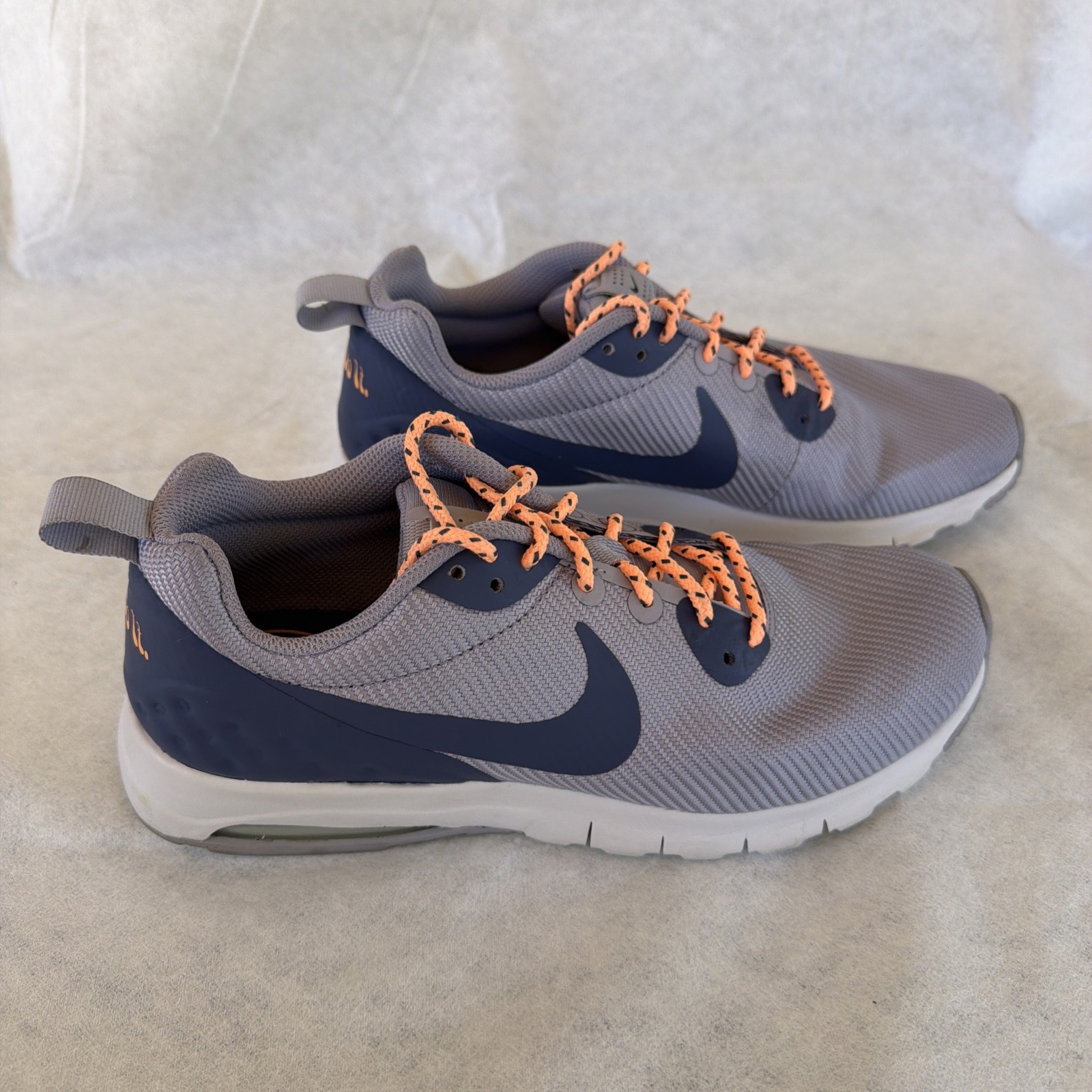 Women’s Nike Shoe Purple Orange Air Max Motion Sz 8.5