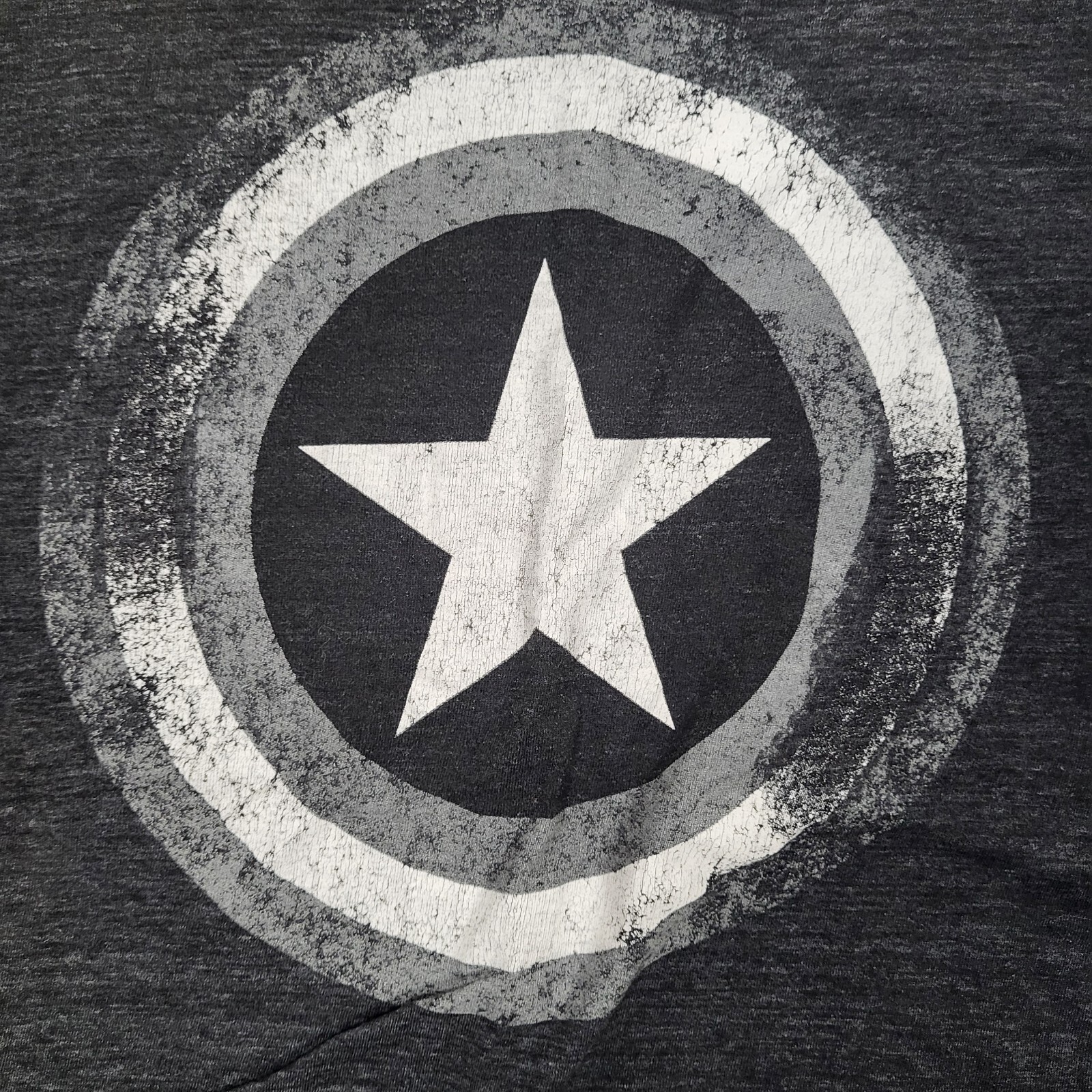 Marvel Comics Men’s Small Captain America Shield Distressed Look Black Tshirt