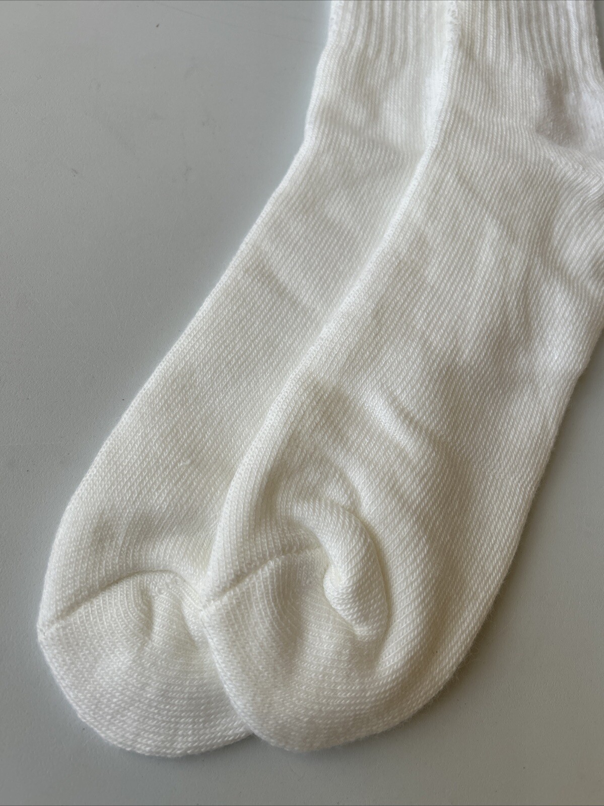 VTG Socks Acrylic Nylon Blend NOS 10-13 Crew 80’s 90’s Mid-Calf USA Men’s White