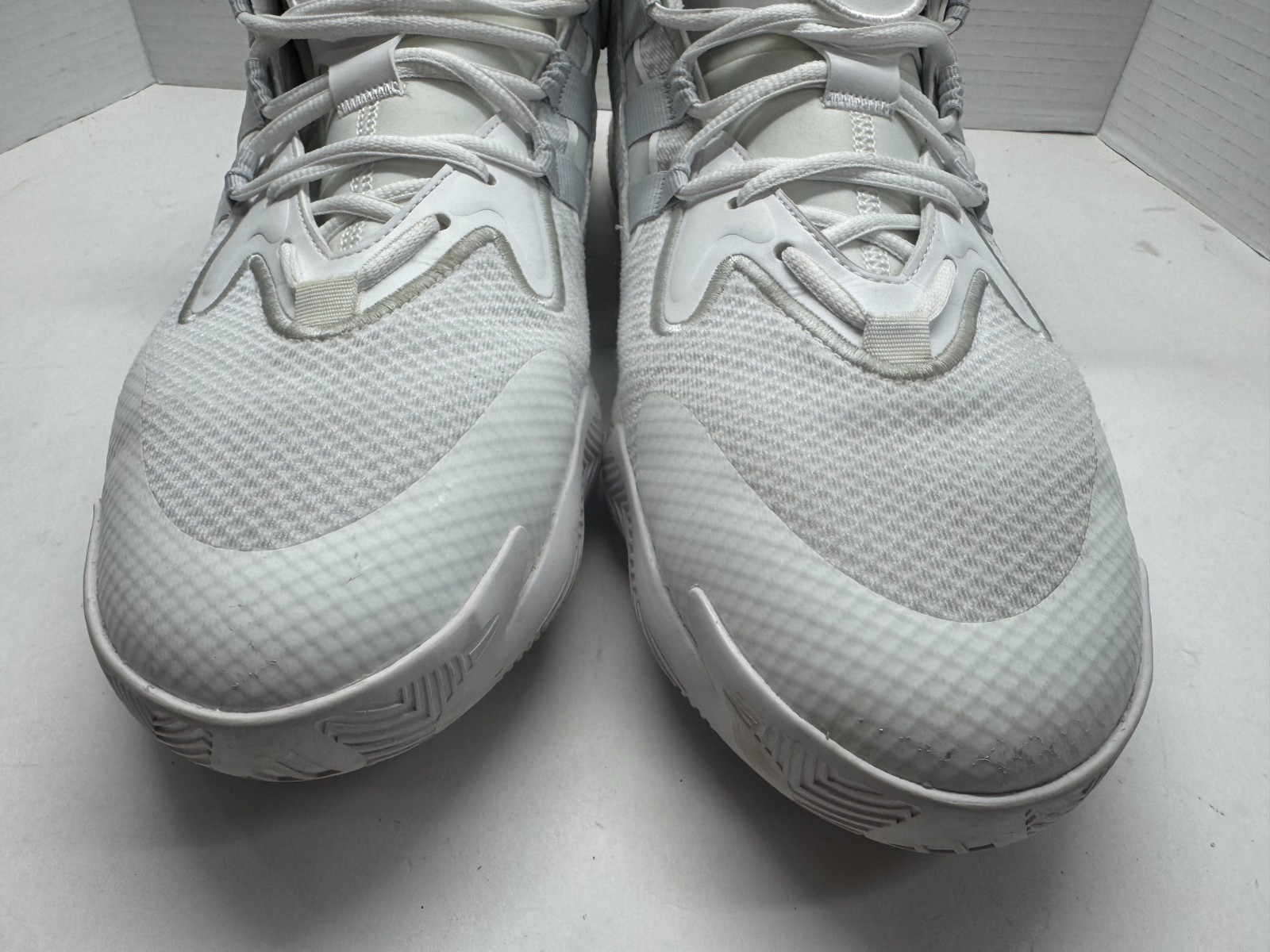 Adidas BYW Select IE9310 Mens 16 Basketball Shoes Cloud White Athletic Sneakers
