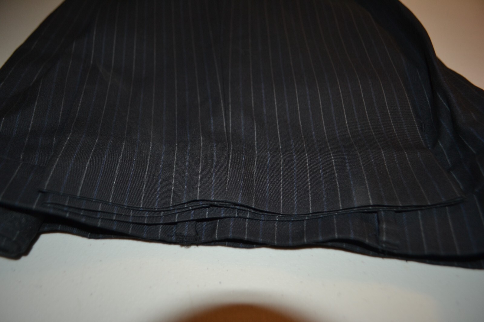 Haggar Men Black Pinstripe Daul Vented 3 Front Button Suit Sz 42R Wst 36×28
