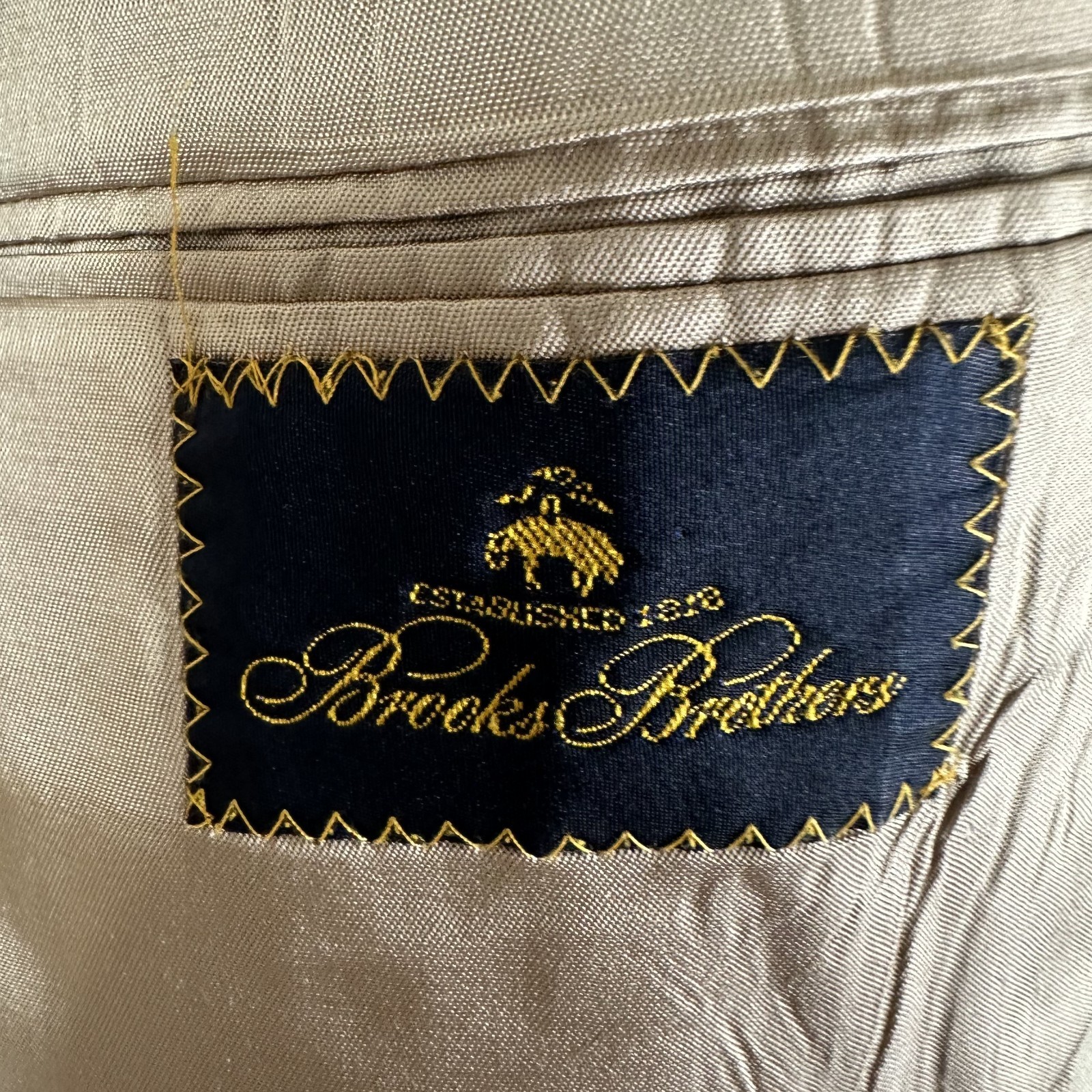 Brooks Brothers Blazer Mens 42R Tan 2 Button Gold Accents Wool Canvased Jacket