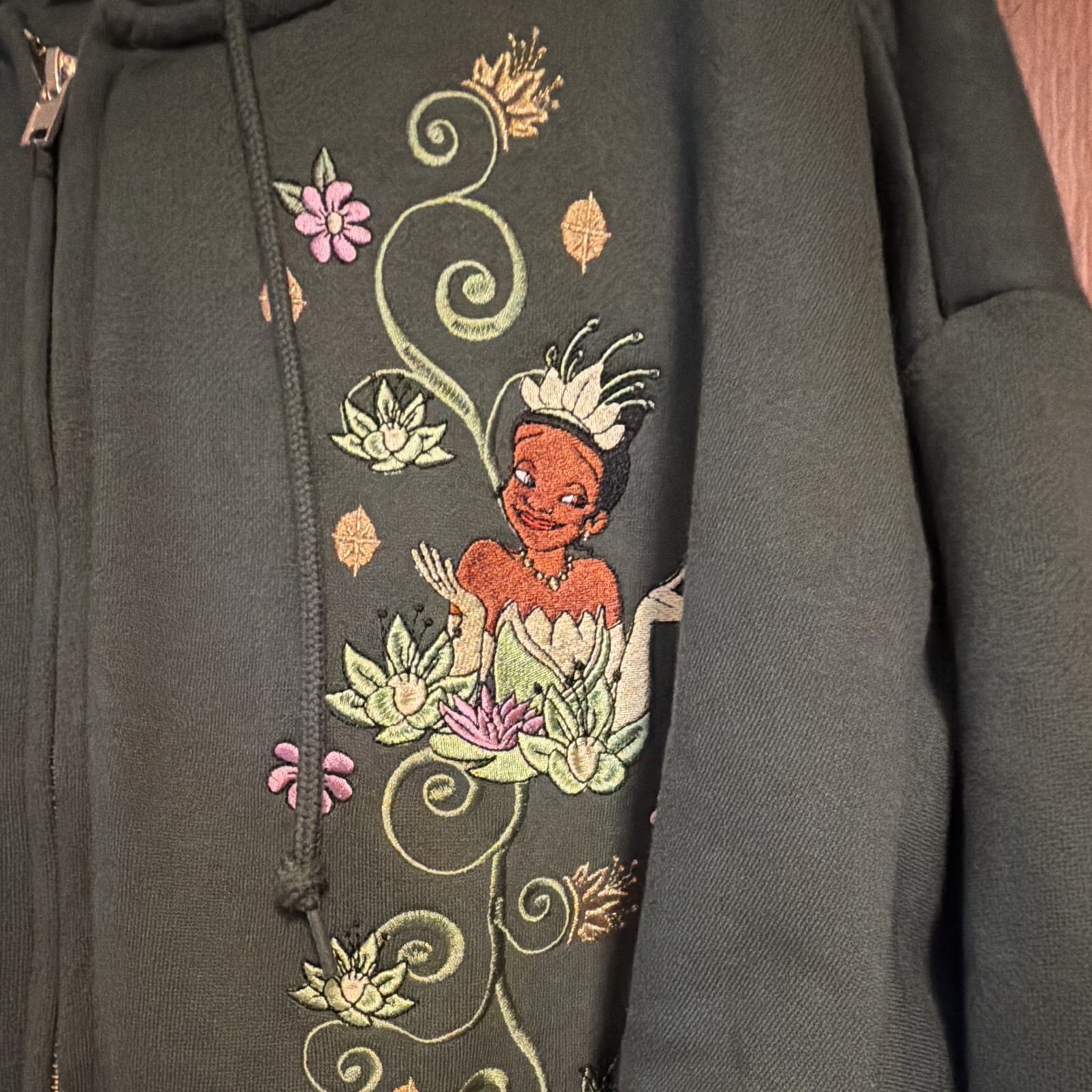 Disney BoxLunch Tiana Princess Green Full Zip Hoodie Hooded Pockets Women M