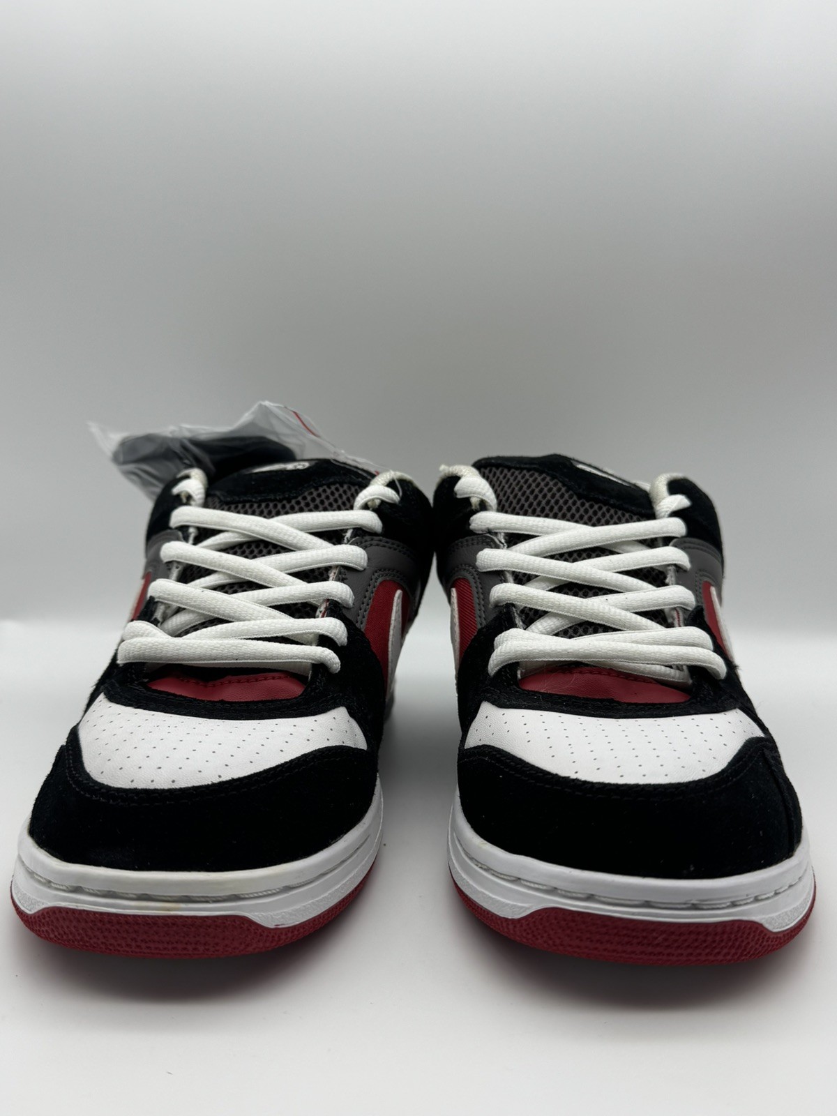 Nike 6.0 Air Zoom Oncore 313661-013 Men Size 8 Black White Varsity Red Vintage