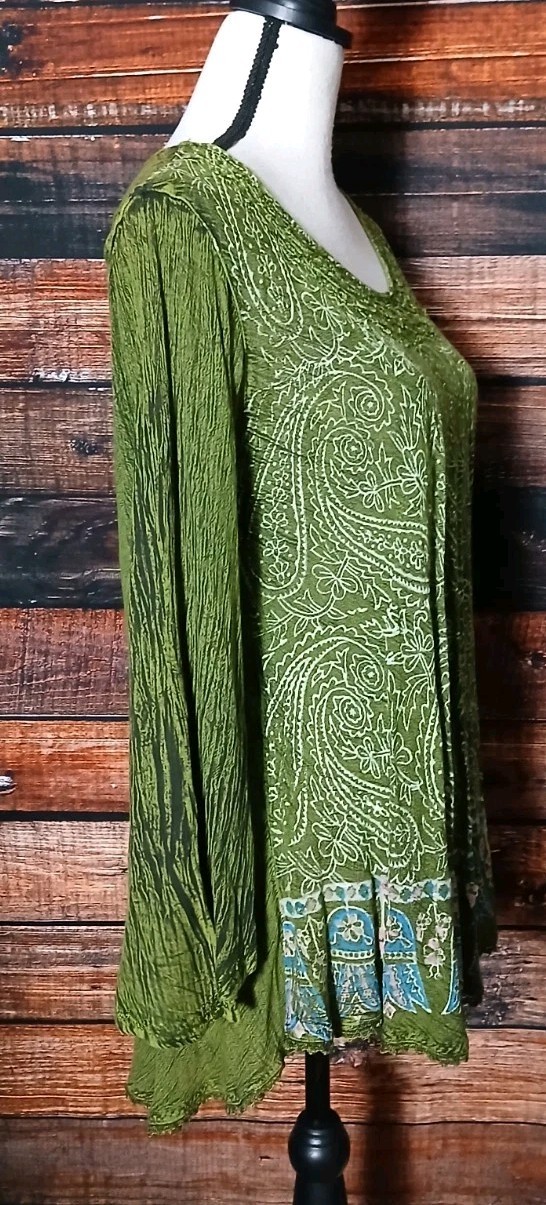 India Boutique Peasant Top Free Size Green Bohemian Sequin Flare Sleeve NWT
