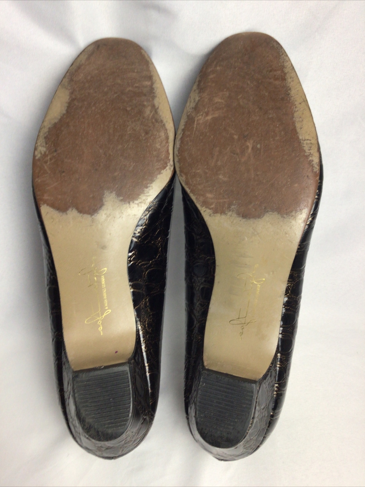 Soft Style Hush Puppies Gold Low Heel Shoes Patent Faux Leather Womens Size 9M