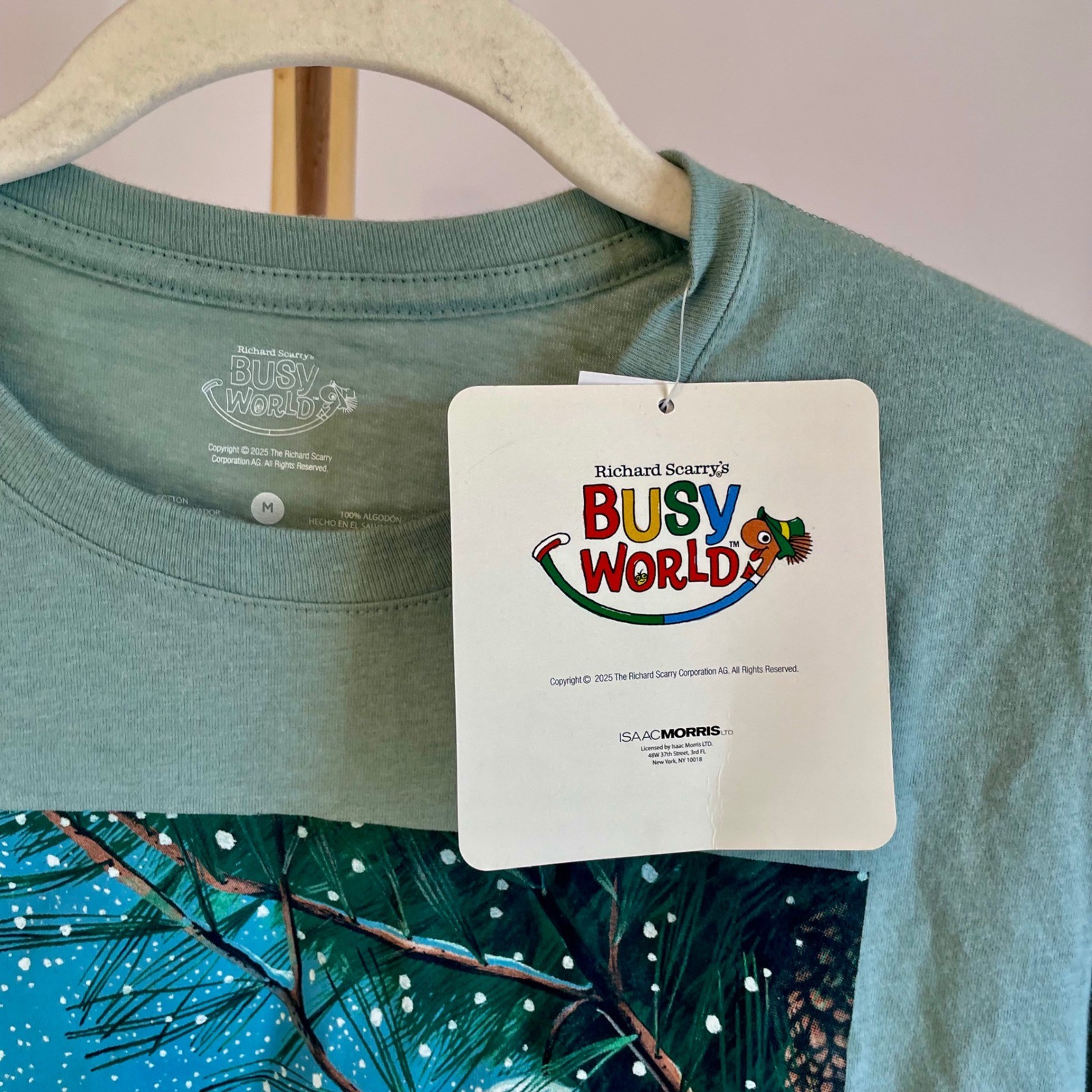 Richard Scarry Busy World Sage Green Winter Graphic T-Shirt Women’s Medium NEW