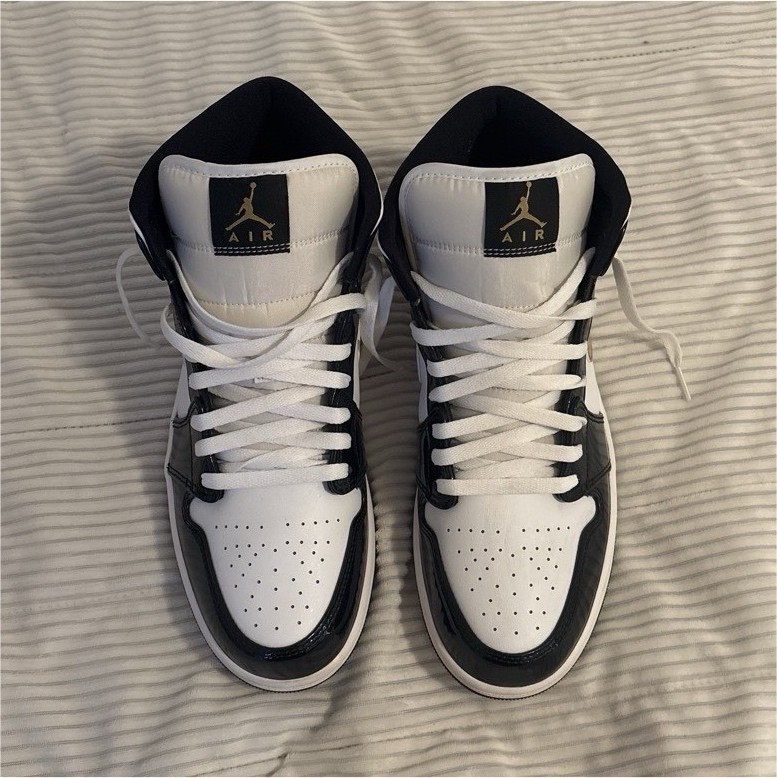 Jordan Air Jordan 1 Mid Men’s Mid Top Colorblock Lace-Up Black White Gold