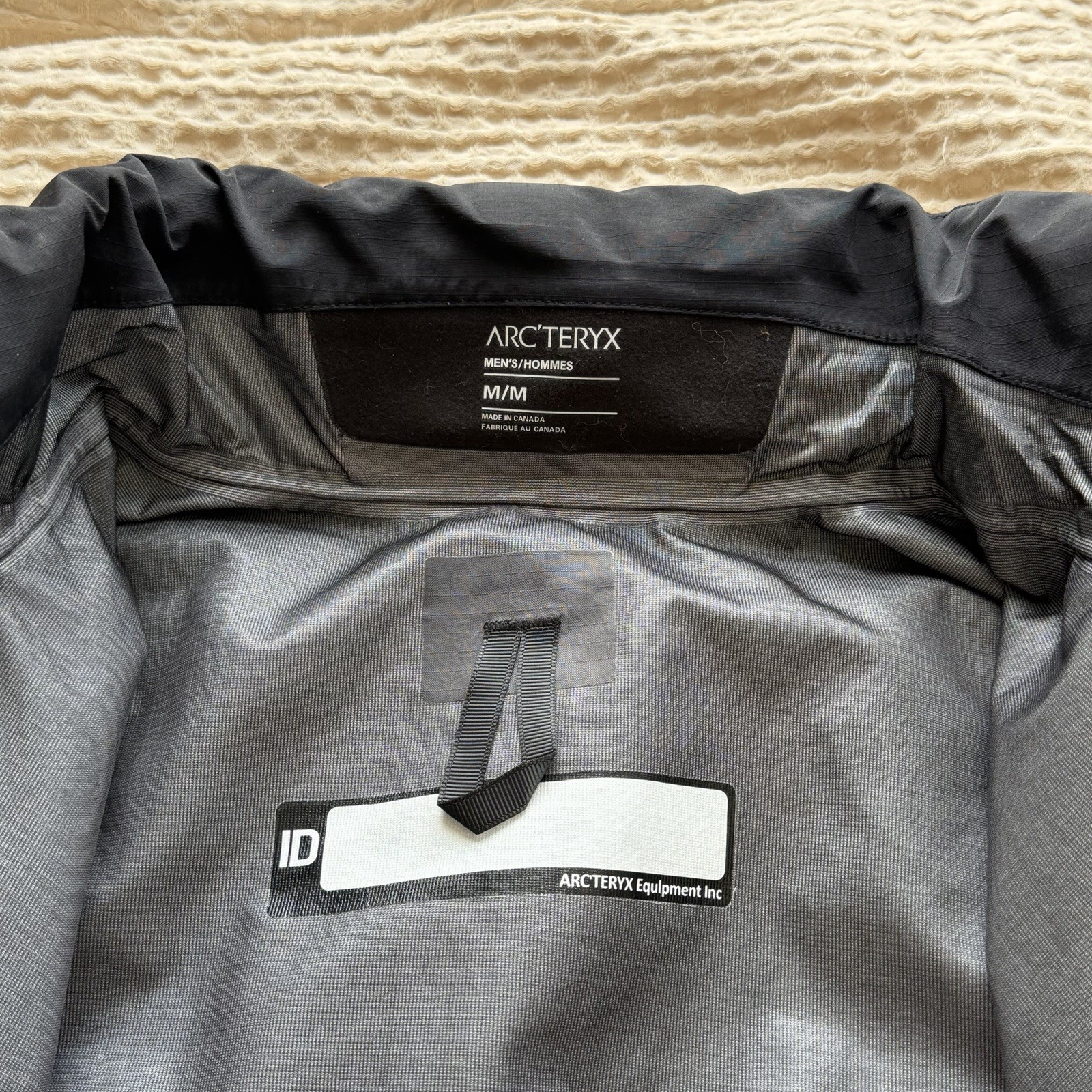 Arc’teryx LEAF Alpha Gen 2.2 Black Jacket Men’s Medium Tactical Rare