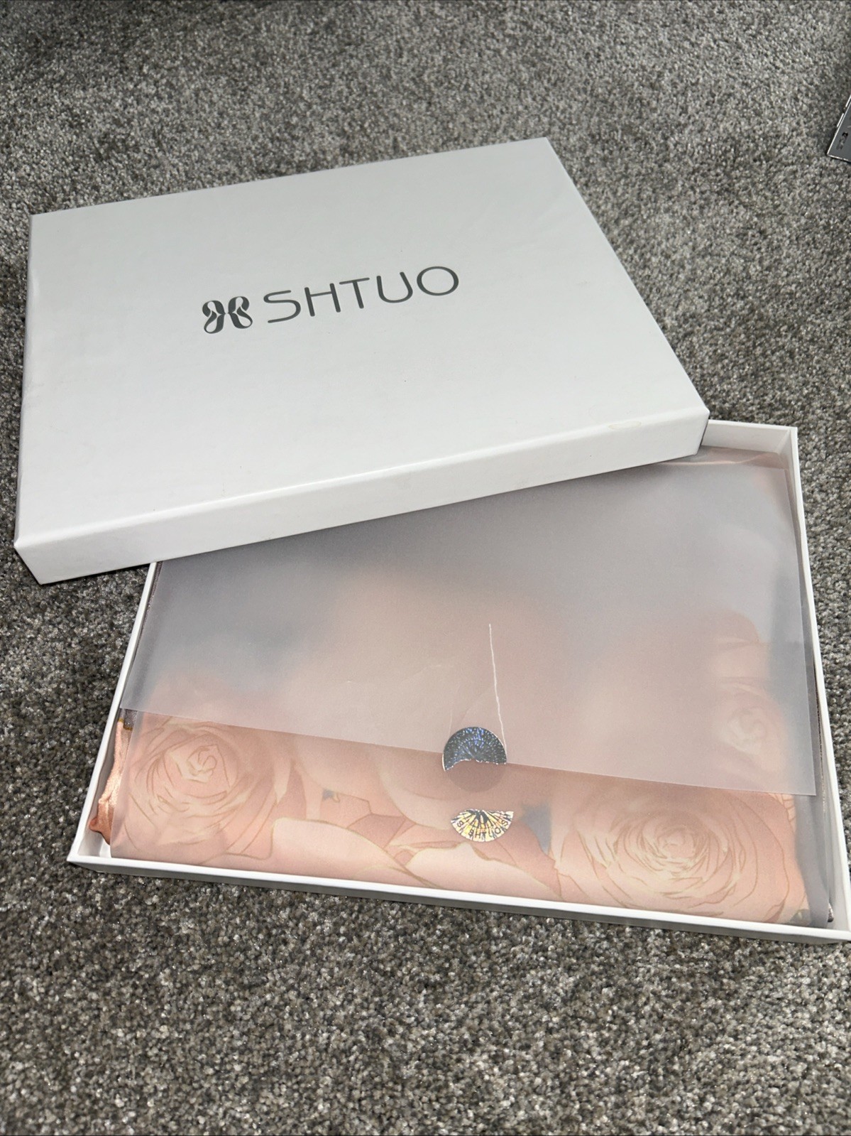 Chinese Shtuo Floral Silk Scarf New With gift box 64×20 Inches 100% Silk