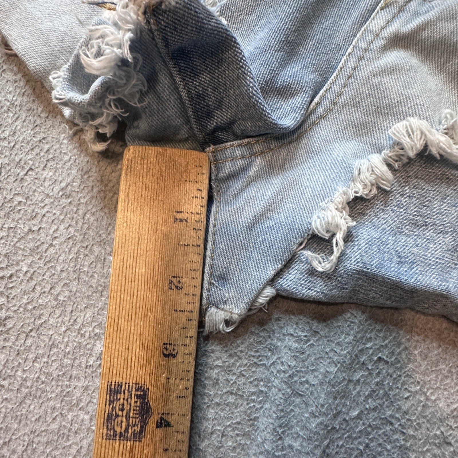 Blue Savvy Denim Shorts Womens 3/26 Blue Two Tone Distressed High Rise Cut Offs