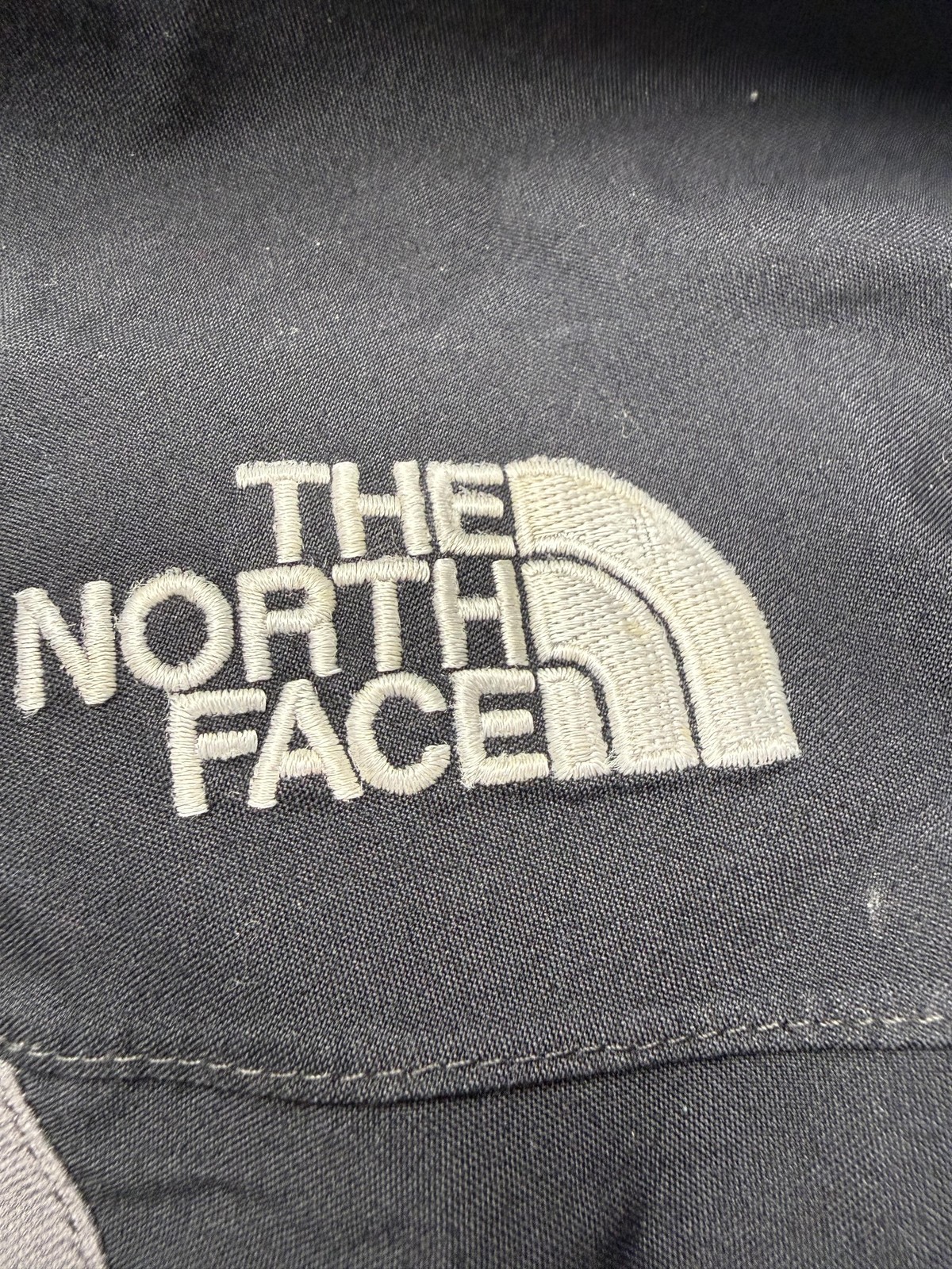 The North Face Jacket Mens Small Gray Black Hooded Full Zip HyVent Ski Snow