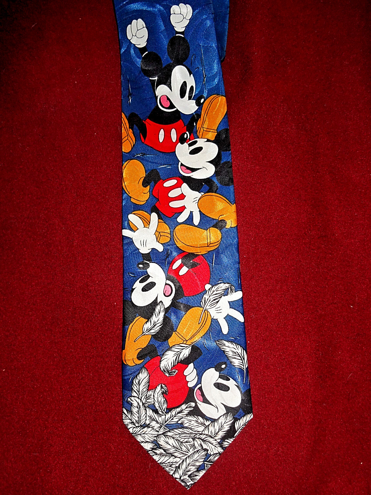 Mens Necktie Novelty Tumbling Mickey Mouse Disney 57″ Long 3 3/4″ Wide -BR