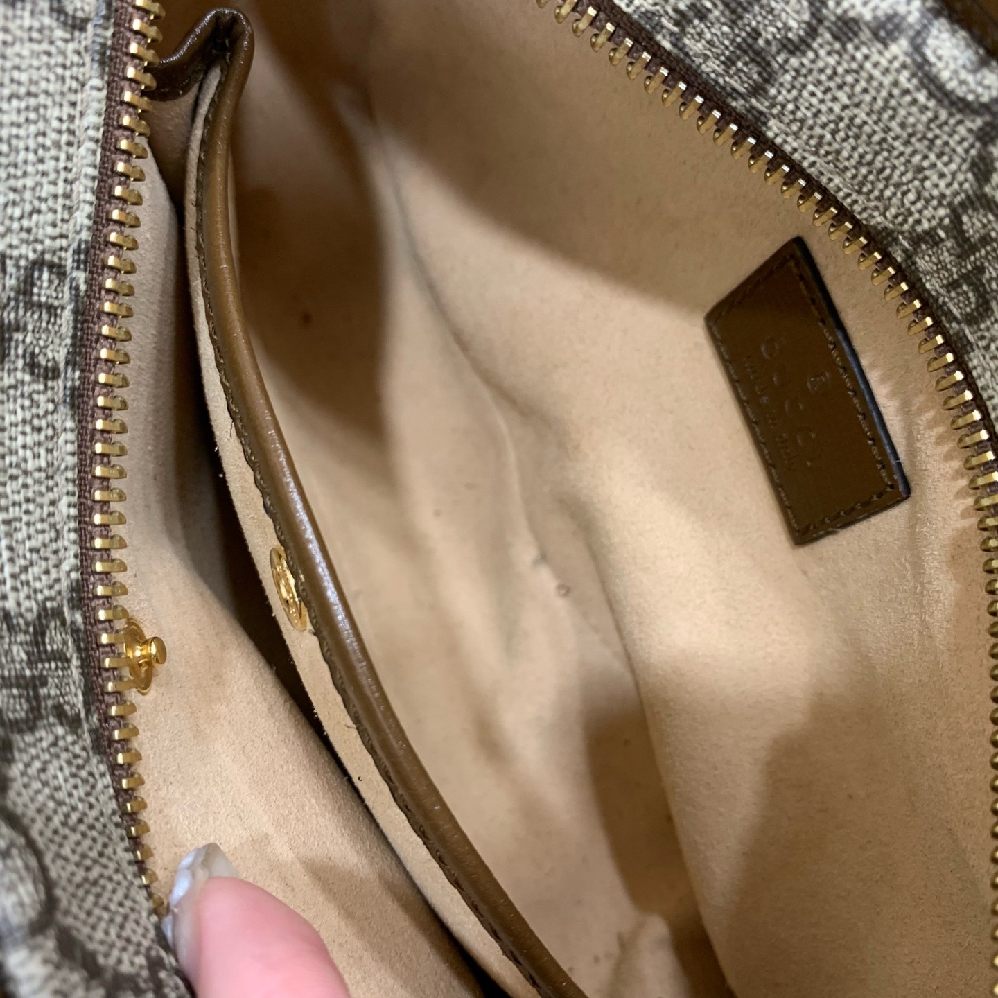 Gucci GG Supreme 22cm Beige Brown Canvas Crossbody Camera Bag Duty Paid