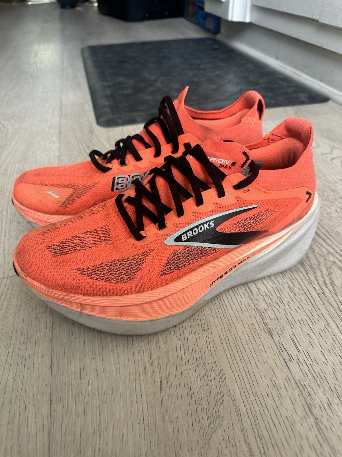Brooks Hyperion Max 3 – Fiery Coral