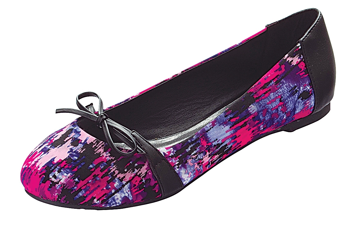 Very comfortable Multi Colored Flats. Red Circle Jack