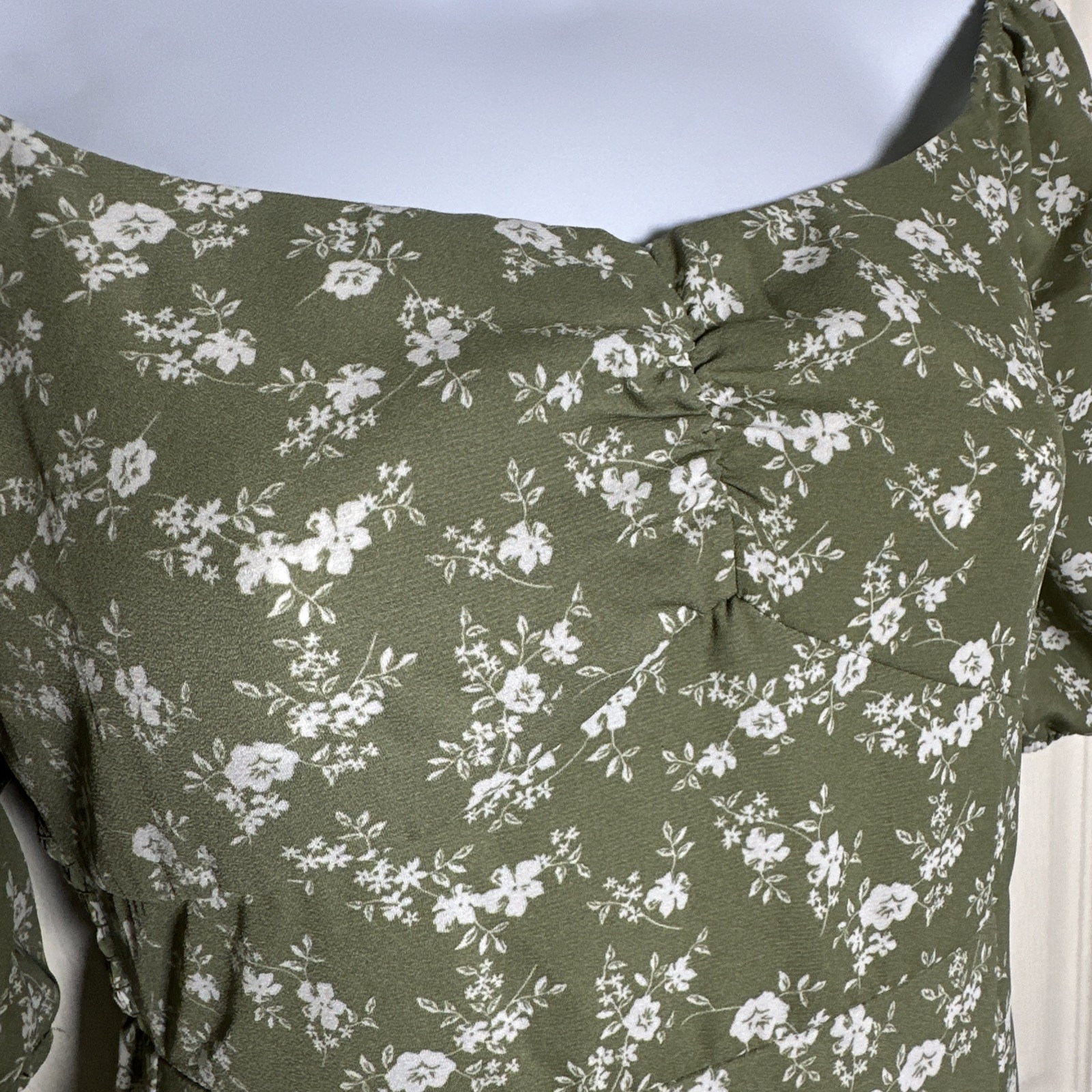 Hesperus Woman’s Small Ditsy Floral Green Midi Dress Cottagecore Puff Sleeve