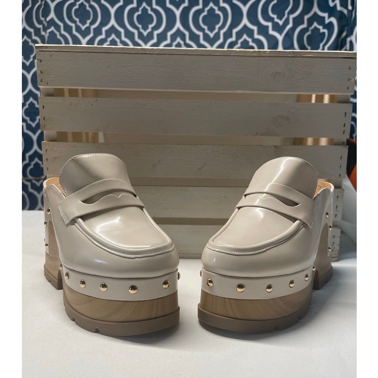 Jessica Simpson JS-Hunyie Ivory Studden Platform Loafer Mule Clogs Size 10