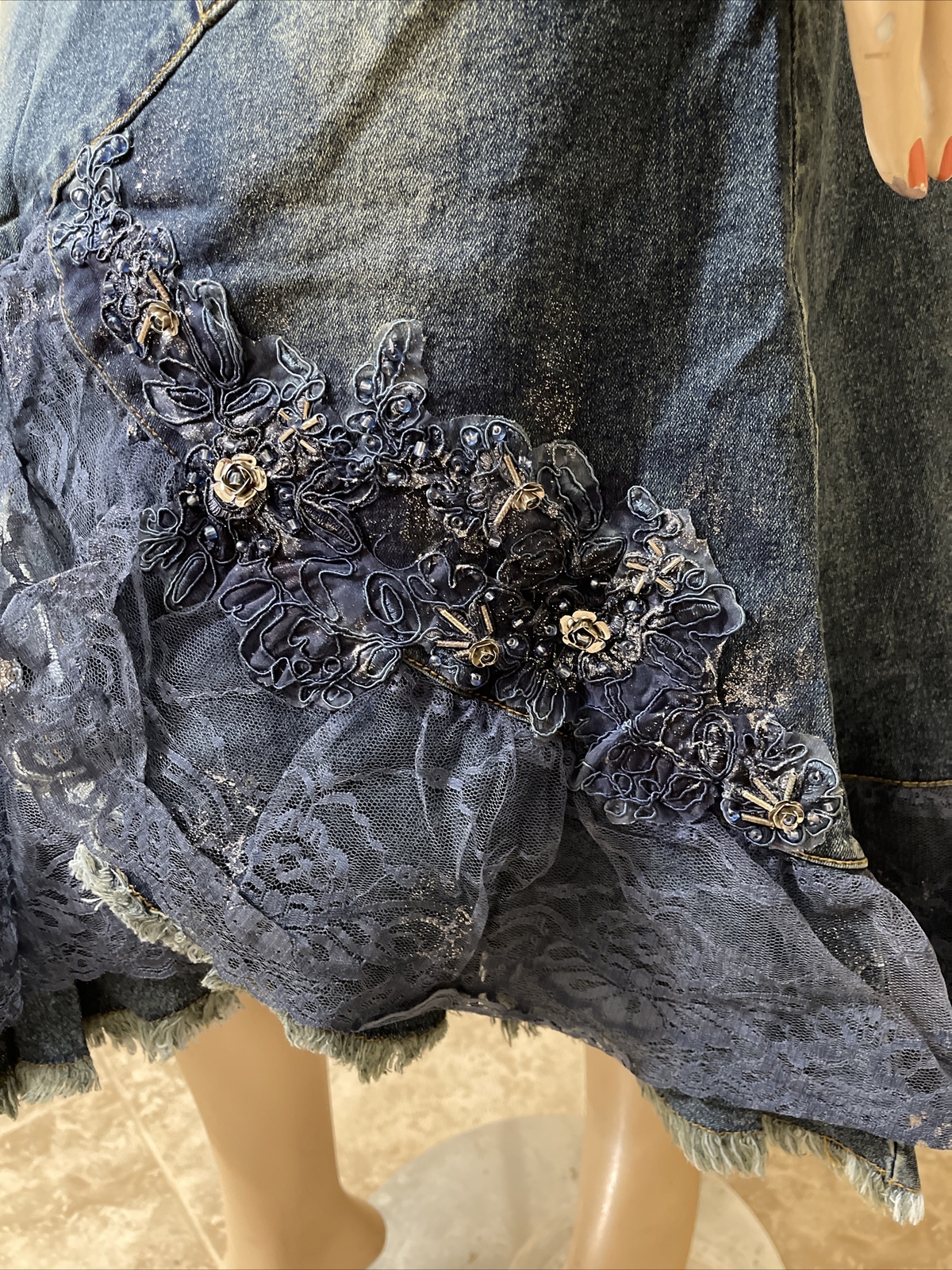 Women’s Blue Denim Cotton Casual Bead Embroidered Boho Size L(8-10) Skirt 9019