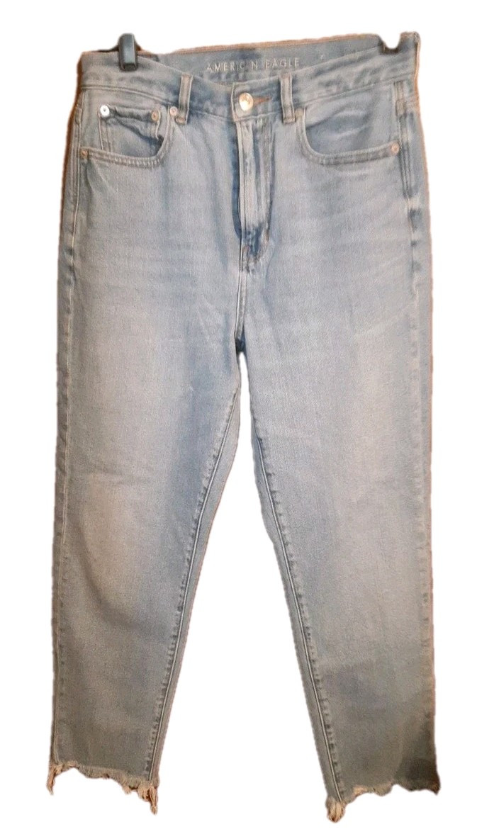 American Eagle Outfitters Frayed Cut Mom Jeans Womans Size 6 Reg Blue Lt Wash