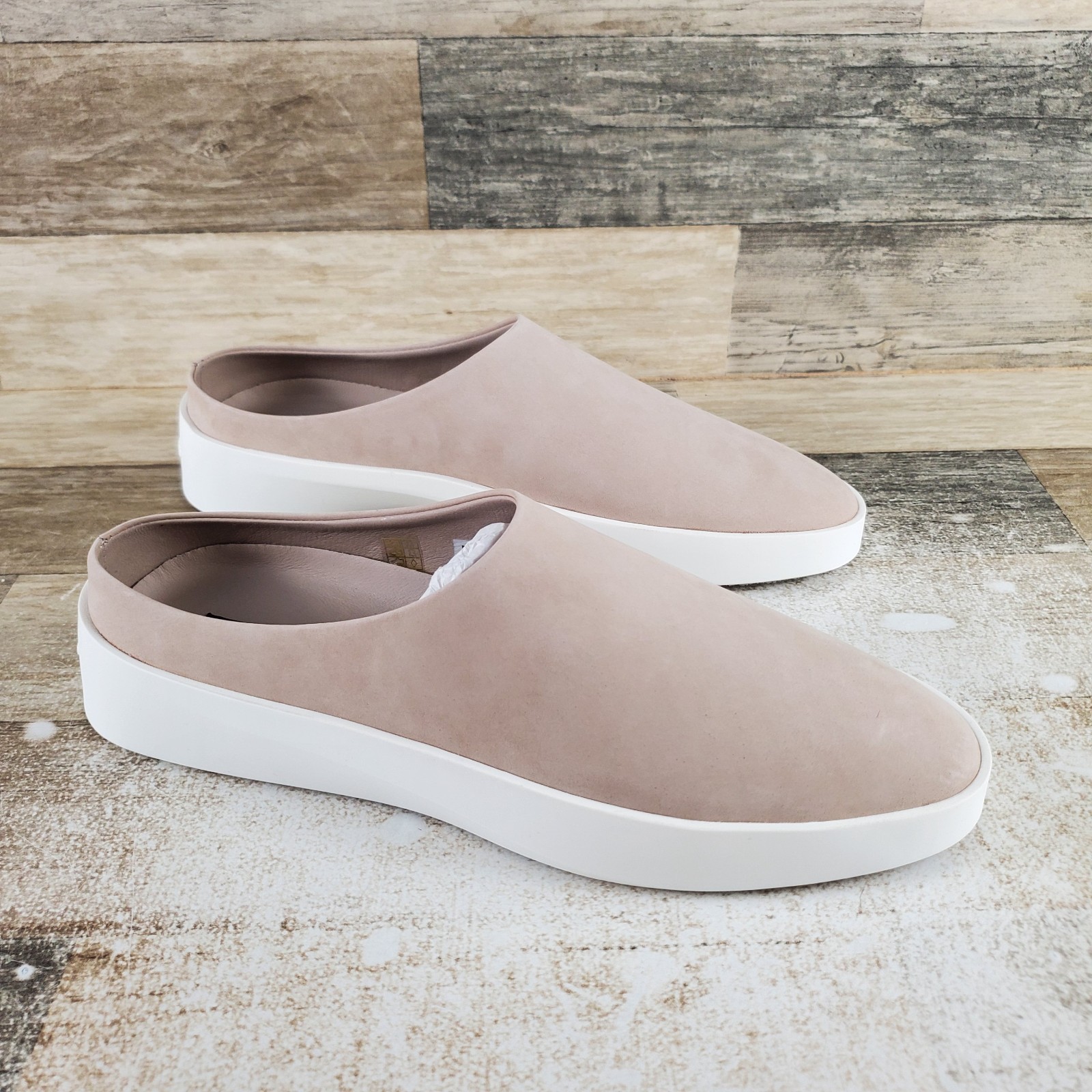 Wolf & Shepherd Cruise Mens Mule Sz 11 Warm Gray Brilliant White Suede Slip On