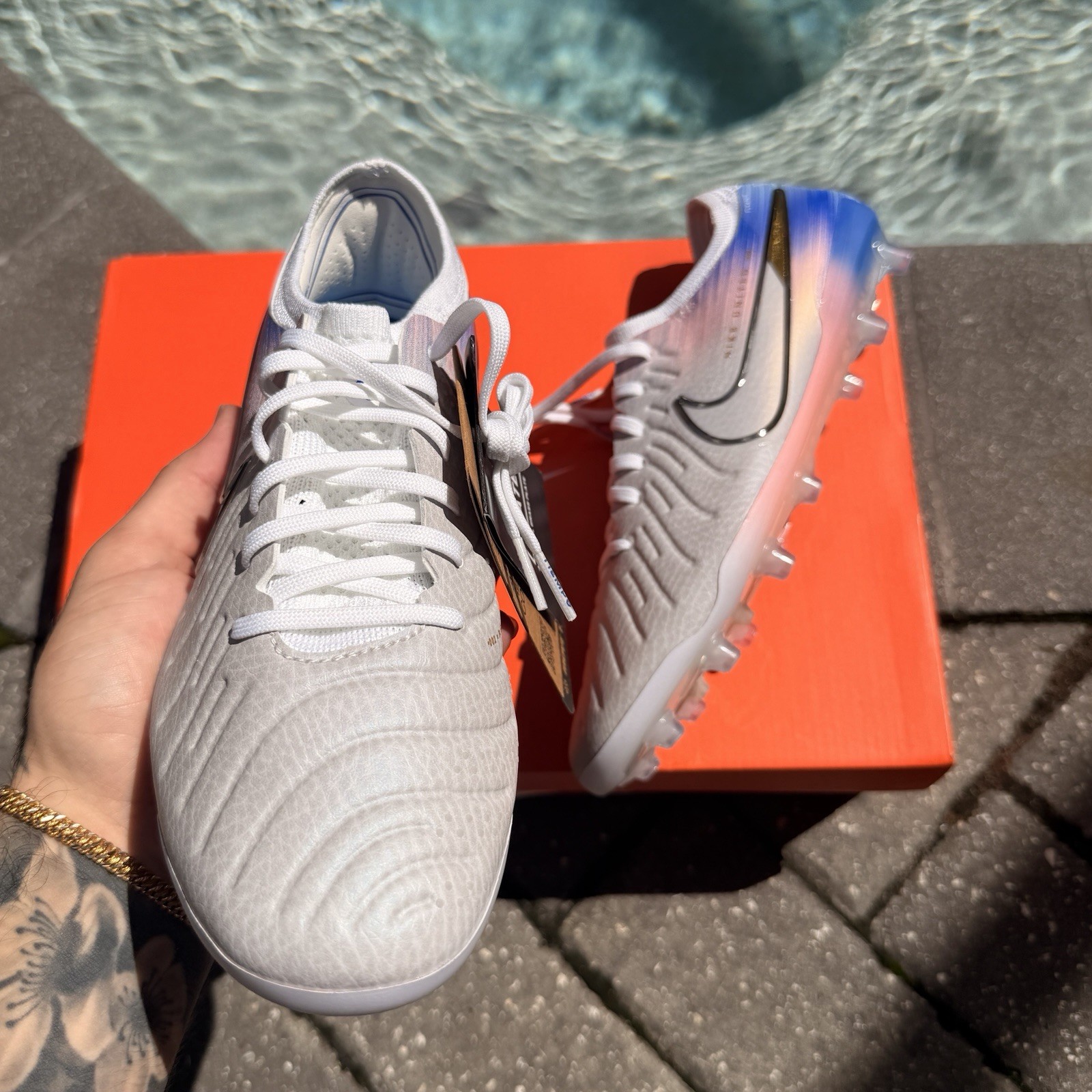 NIKE LEGEND 10 ELITE AG-PRO NU2 SOCCER CLEATS IO4461-001 SIZE (6 MEN)(7.5 WOMEN)