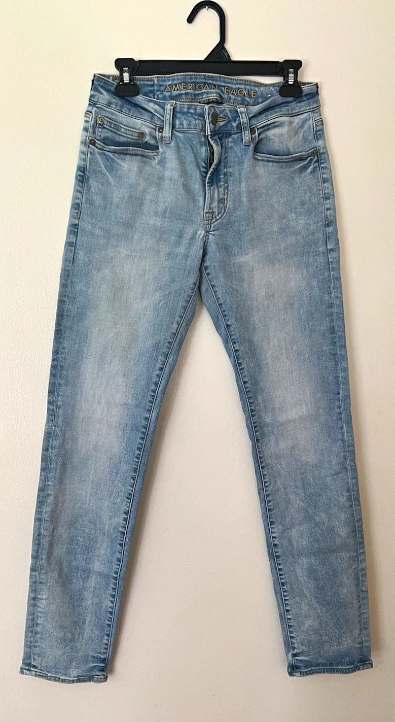 American Eagle Outfitters Next Level Flex Men’s Slim Straight Light Wash Jeans