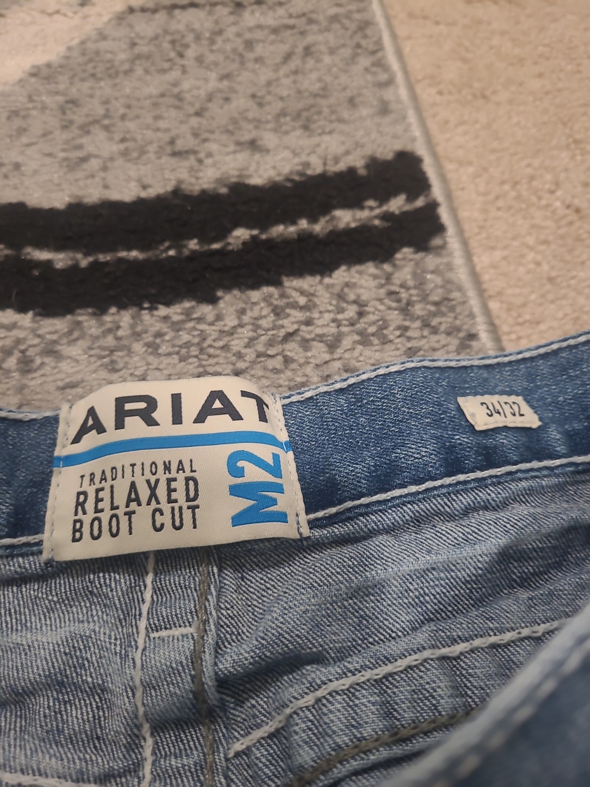 Ariat M2 Traditional Relaxed Boot Cut Jeans Mens 34×32 Med Wash Denim Shasta