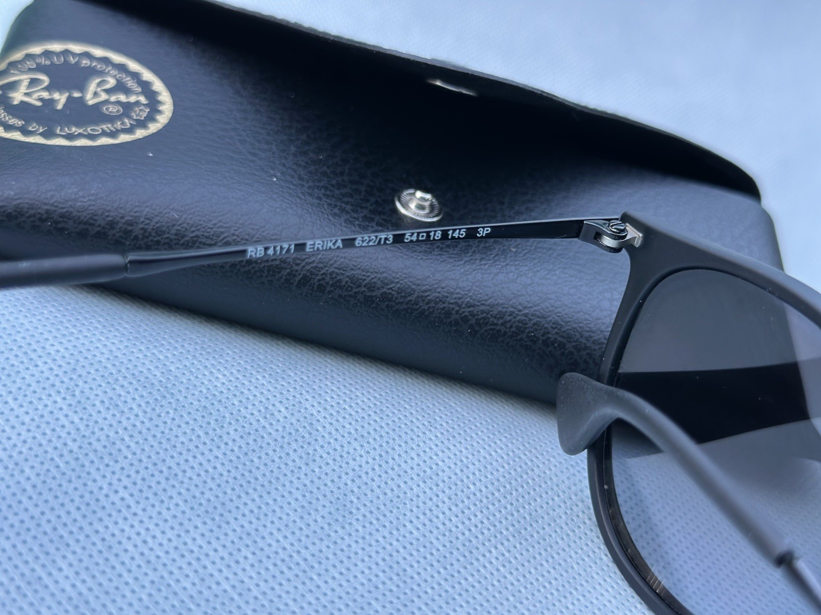 Ray-Ban RB4171 ERIKA Rubber Black Sunglasses 54mm 18mm 145mm – 622/T3