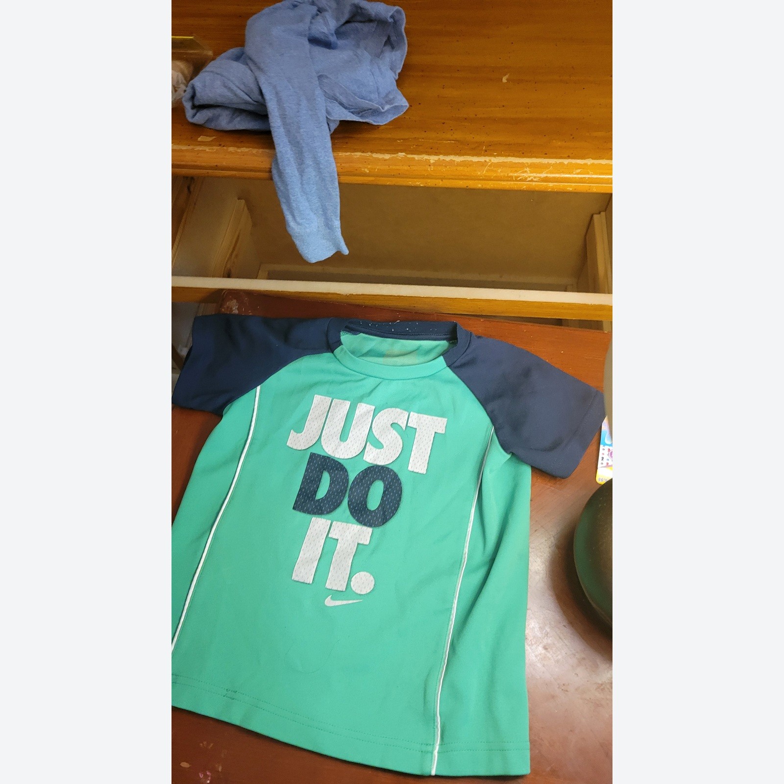 Nike Just Do It Boys Green Navy Dri-FIT Style Athletic Shirt Size Unknown