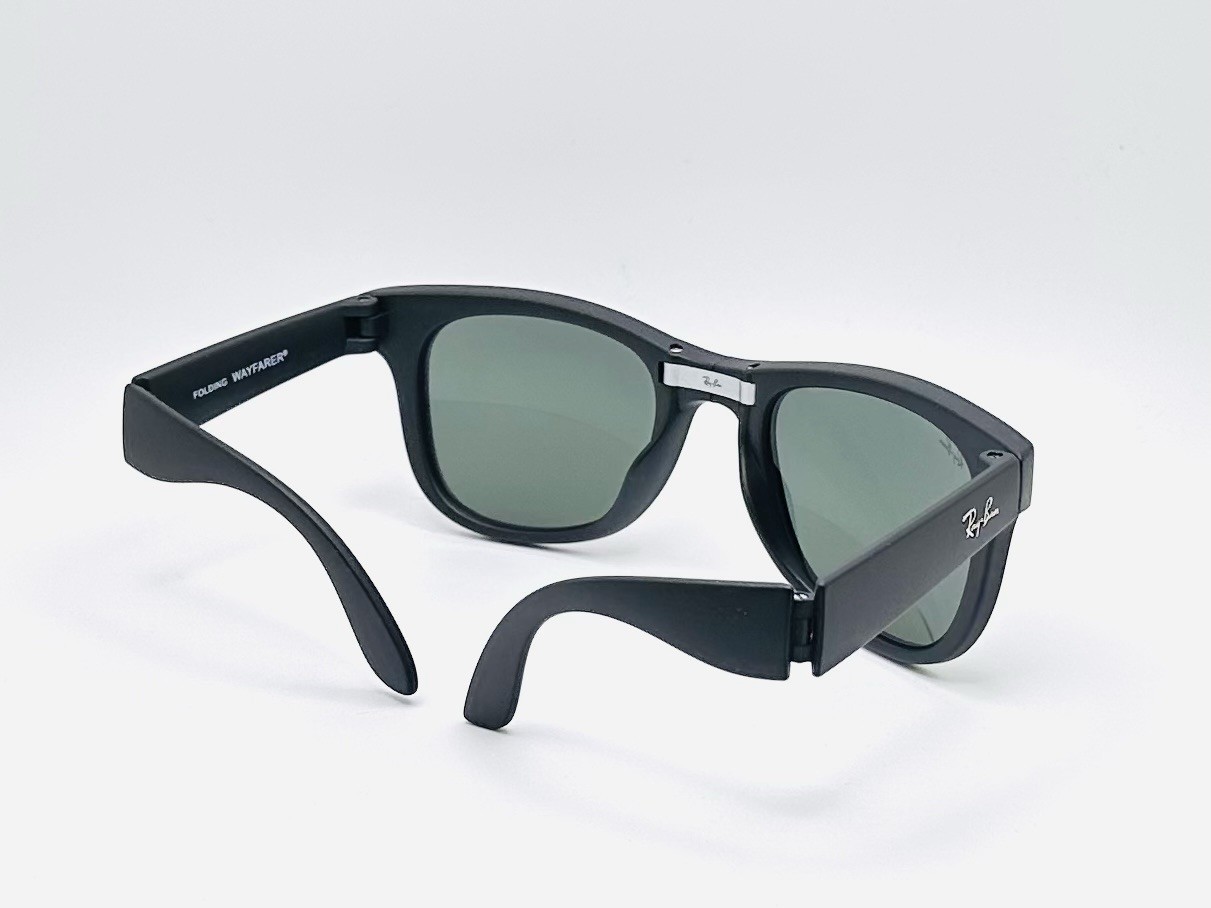 Ray-Ban Wayfarer Folding RB4105 50mm Sunglasses – Matte Black Frame/ Green Lens