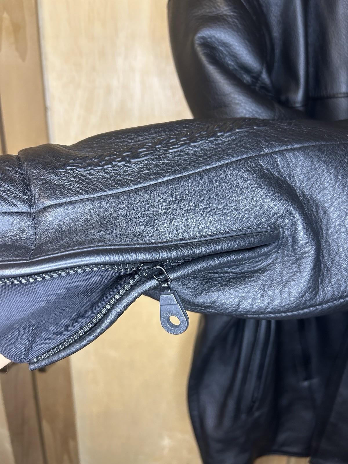 Premium Harley-Davidson FXRG Leather Riding Jacket NEVER USED Size L
