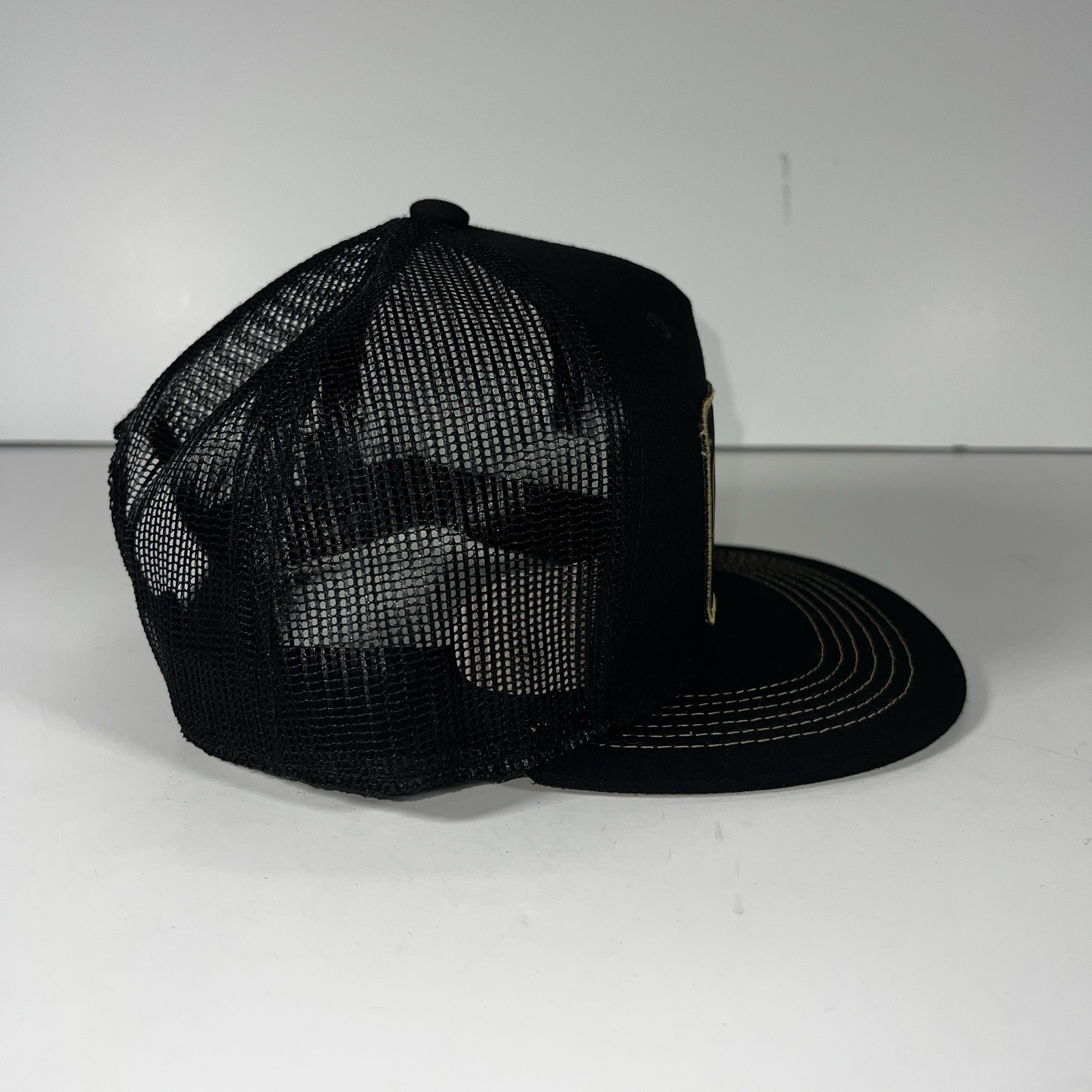 GIBSON Black Trucker Snapback Mesh Back 130 Year Anniversary Authentic Gibson