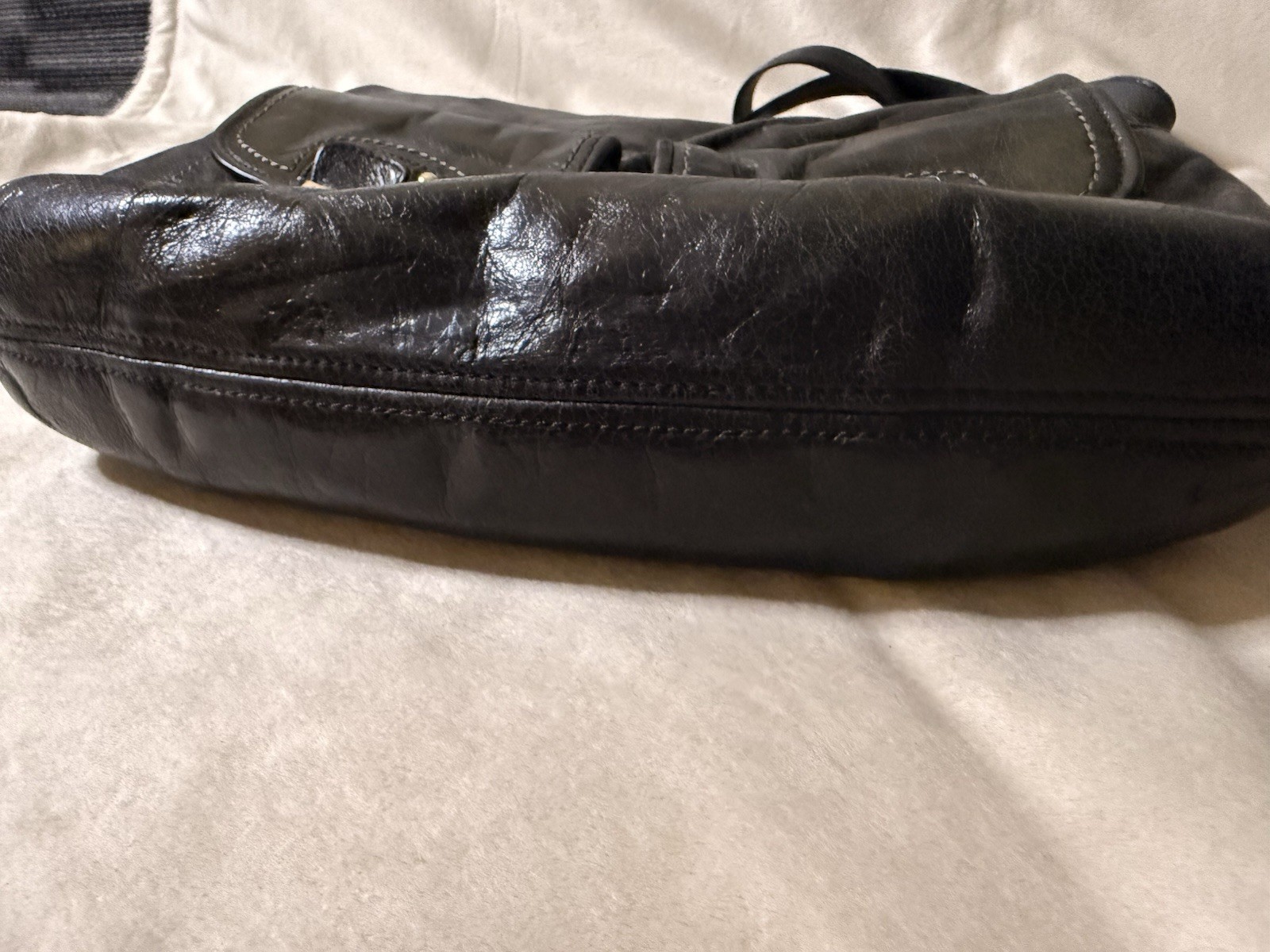 Coach Black Shoulder Bag Turn Lock Zip Top Detachable Strap Pockets Silver