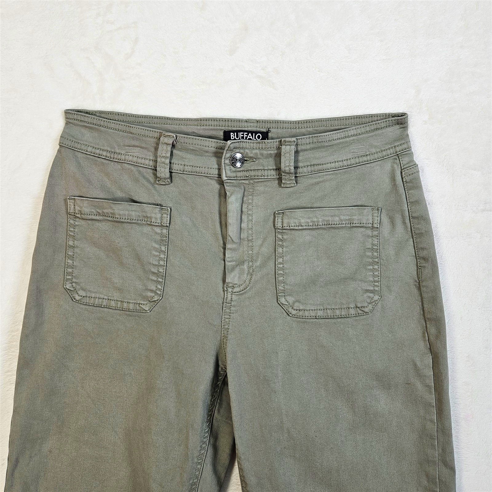 Buffalo David Bitton Crop Pants Women Size 10 Patch Pockets Stretch Green