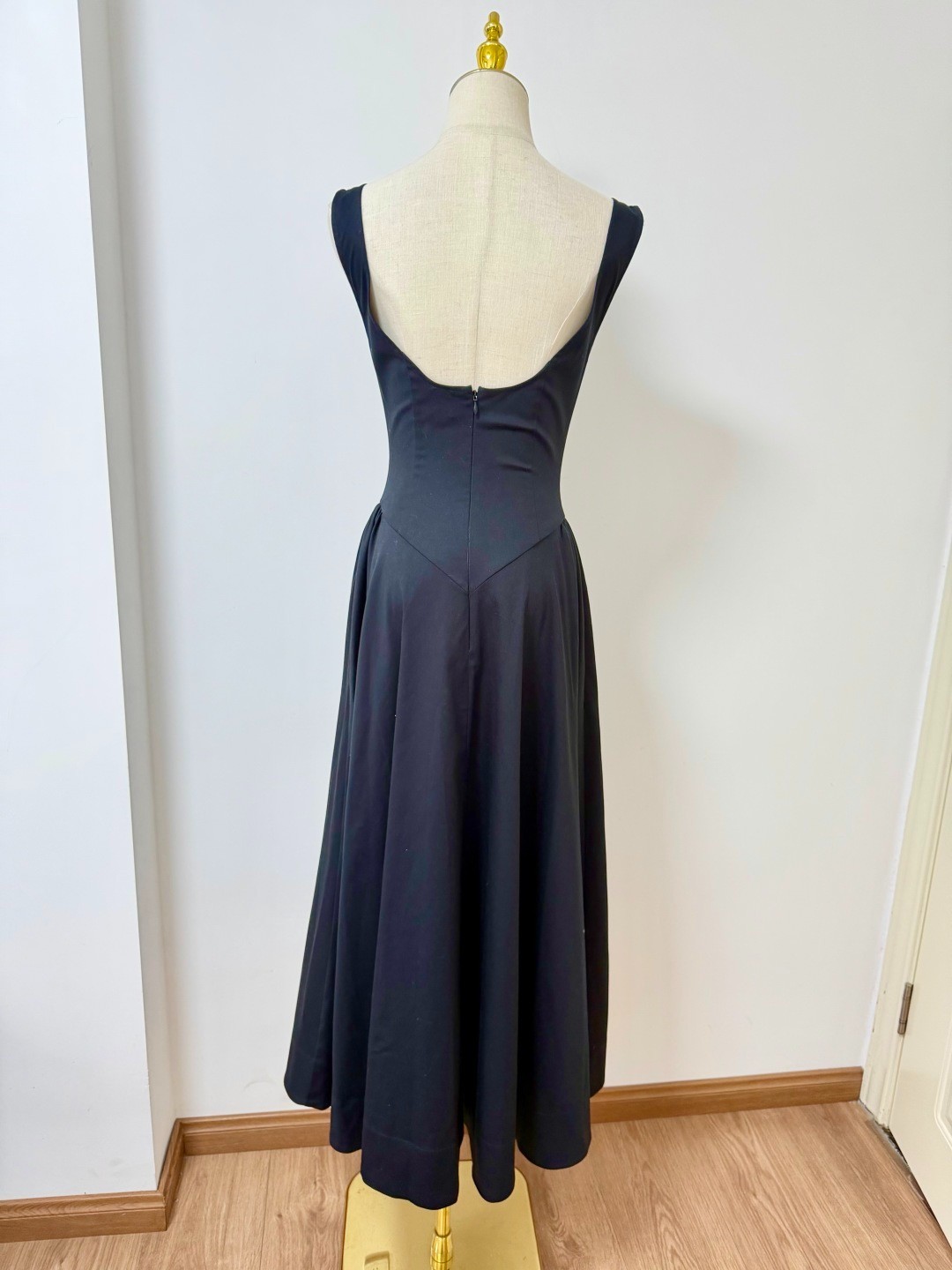 Helsa Stretch Organic Cotton Midi Dress
