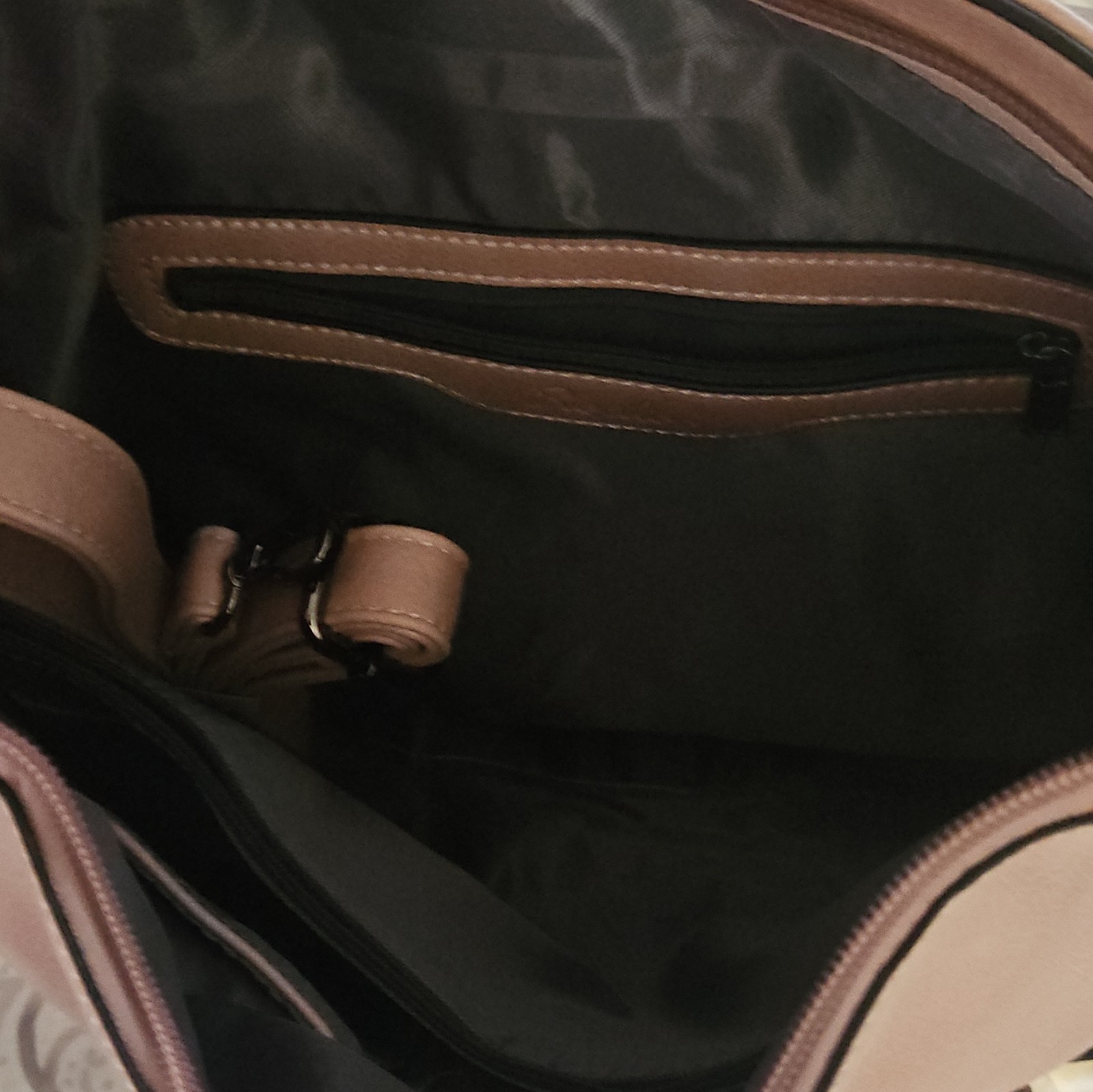 Realer Pink Shoulder Bag Zip Closure Tassel Zipper Accents Inner Pockets