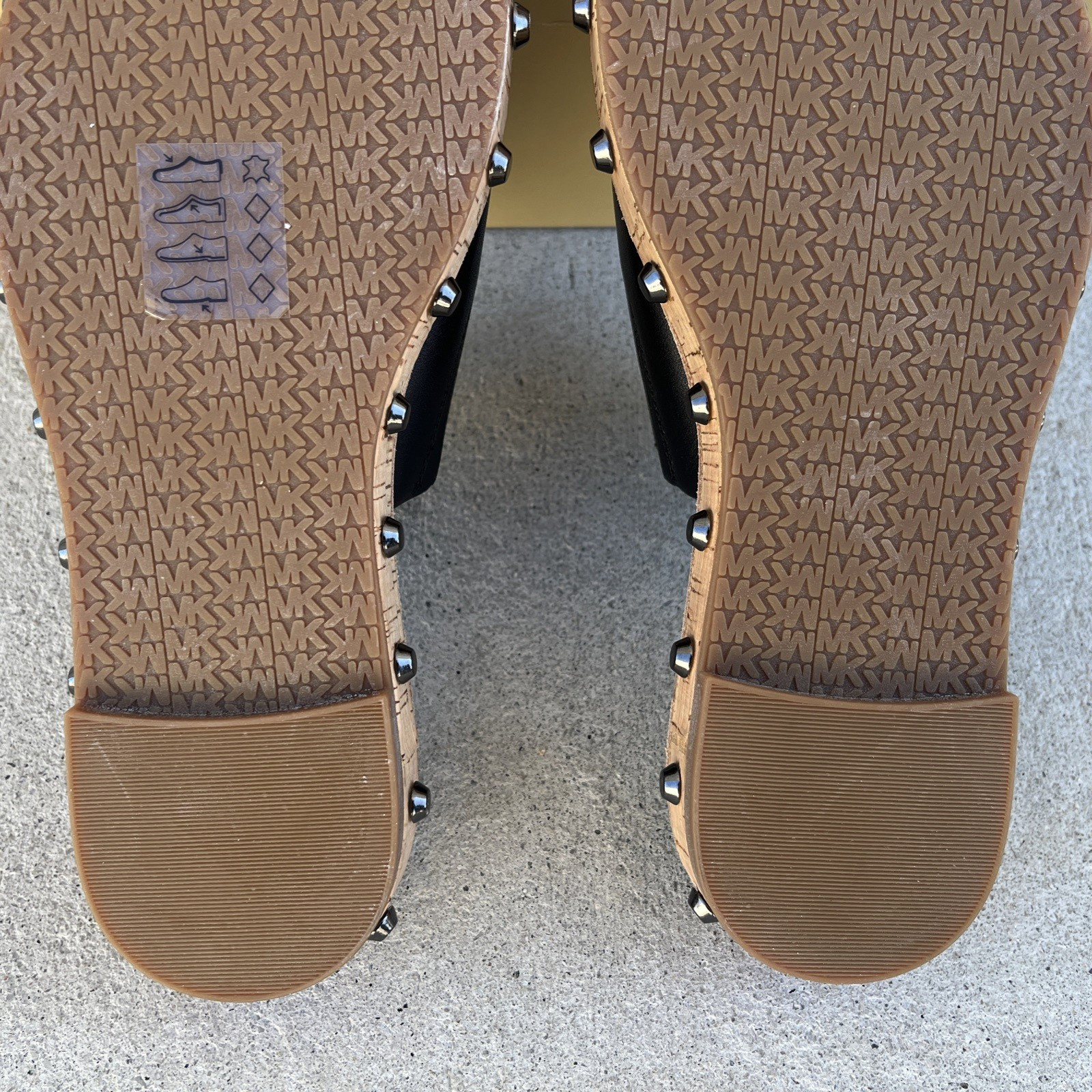 Michael Kors Ellen Slide Sandals Shoes Black Leather Rivets Accent Size 5 M New