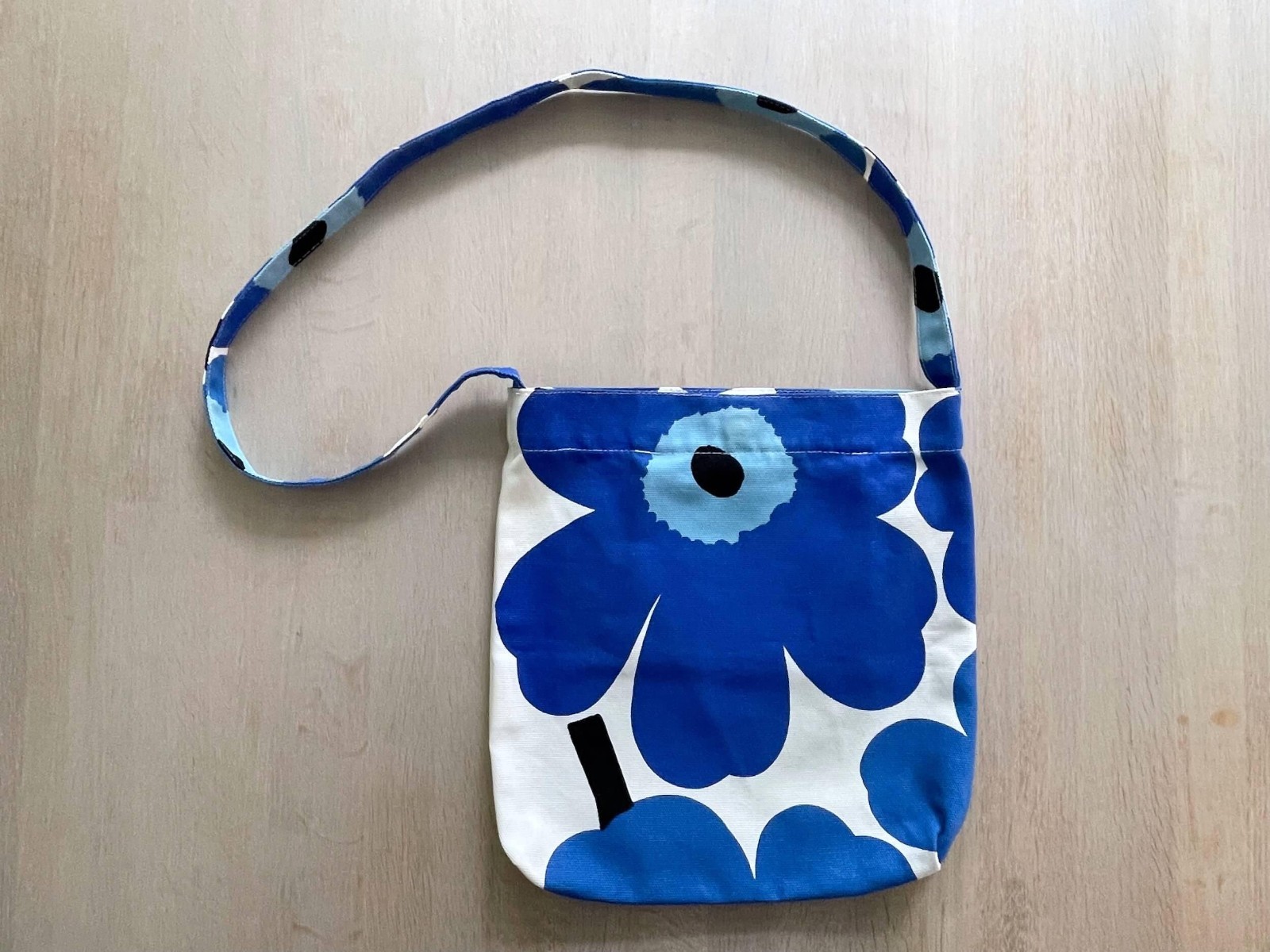 Blue MARIMEKKO Unikko Vintage Canvas Shoulder Bag, Floral Poppy Crossbody bag