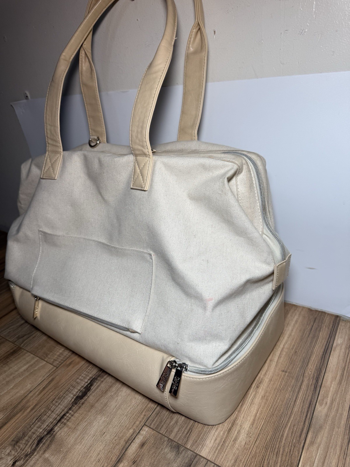BEIS The Weekender Bag – In Tan And Beige Pre Owned – Good Conditions 19”x14”x10