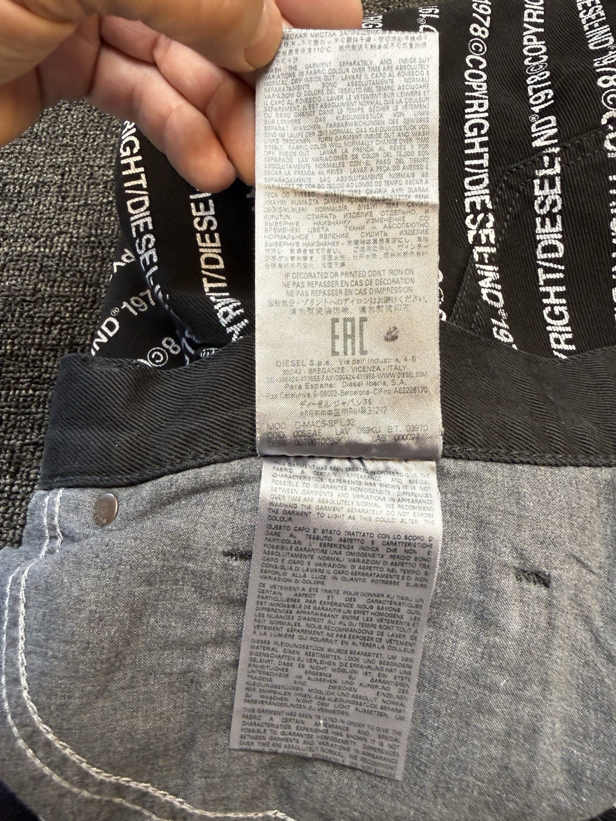 Rare DIESEL D-MACS-SP Jeans Size W36 L32 100% Cotton, Black With All-over Print