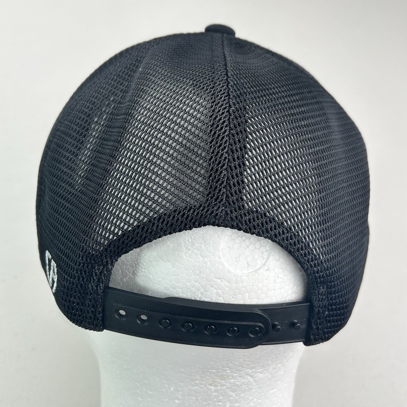 Celsius Trucker Hat Cap Black Men’s OSFM Snapback NWT CapAmerica Flexfit Yupoong
