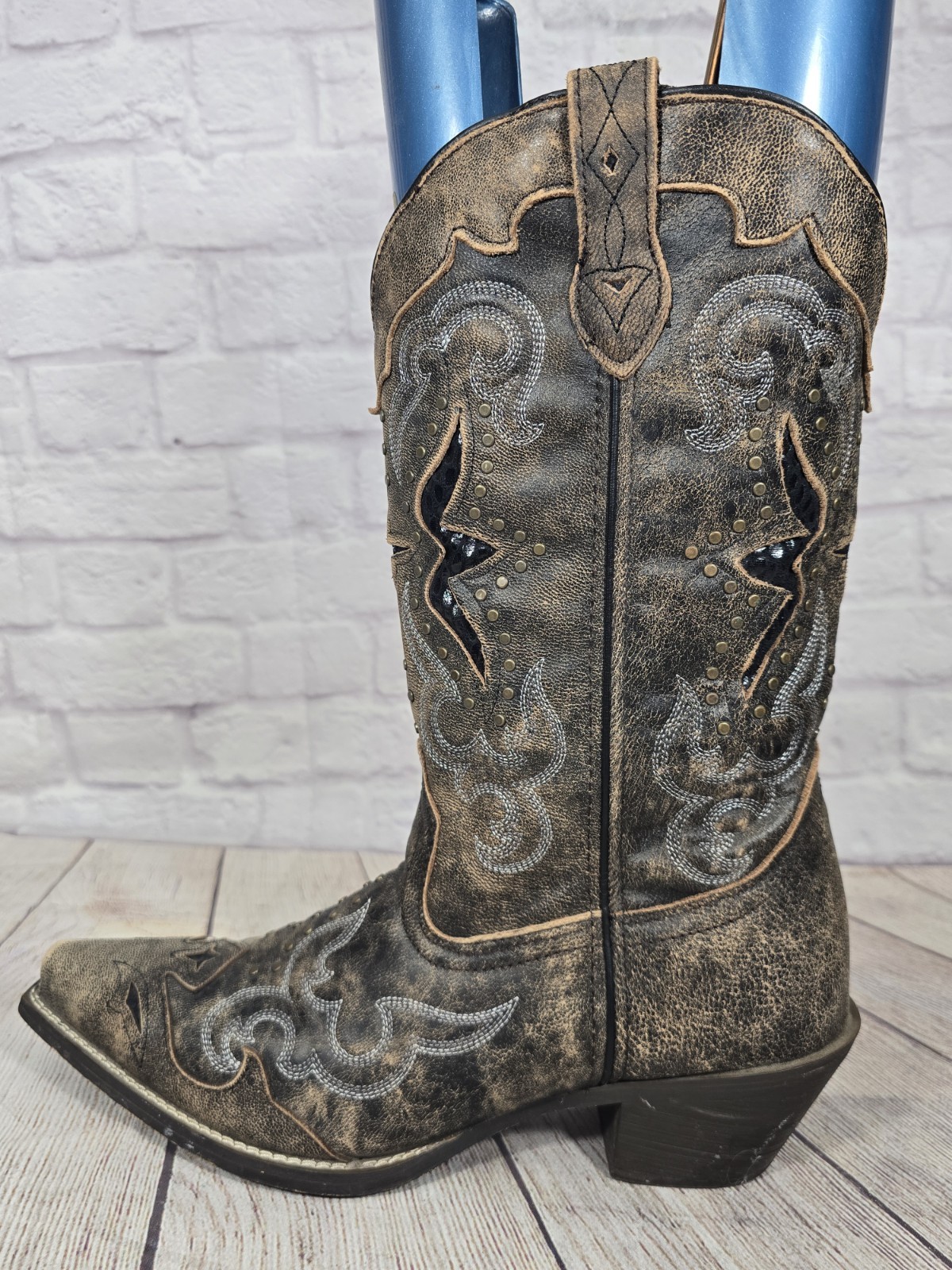 Laredo Boots Womens 10M Brown Lucretia Studded Snake Inlay Western Boot Snip Toe