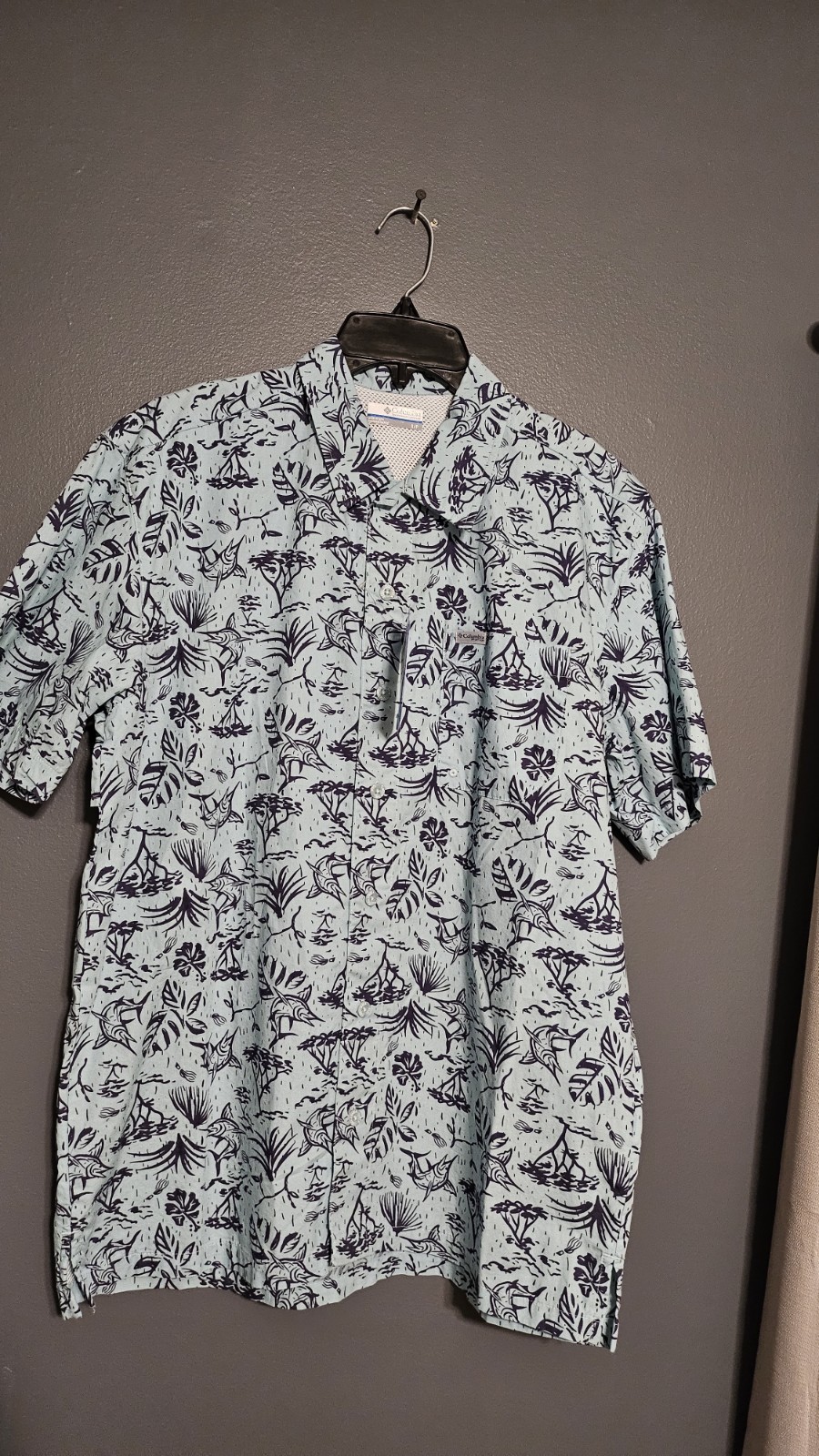 Columbia Men’s PFG Trollers Best Short Sleeve Fishing Shirt Size S/P Fish/Floral
