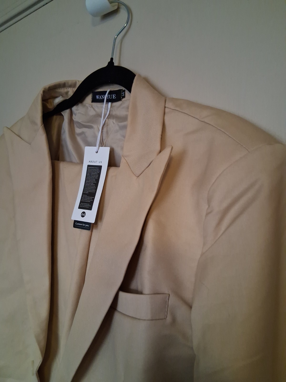 WANGYUE Men’s Beige Solid Twill Polyester 2-Piece Notch Suit, M Regular
