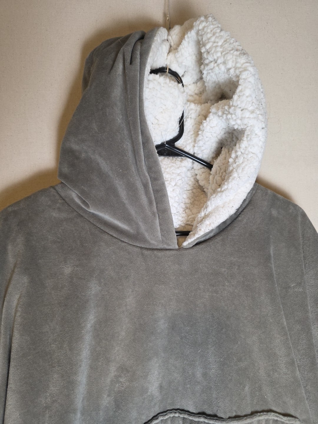 The Comfy Cozy Oversized Gray Hoodie Blanket Sharpa Velvety Gray One Size